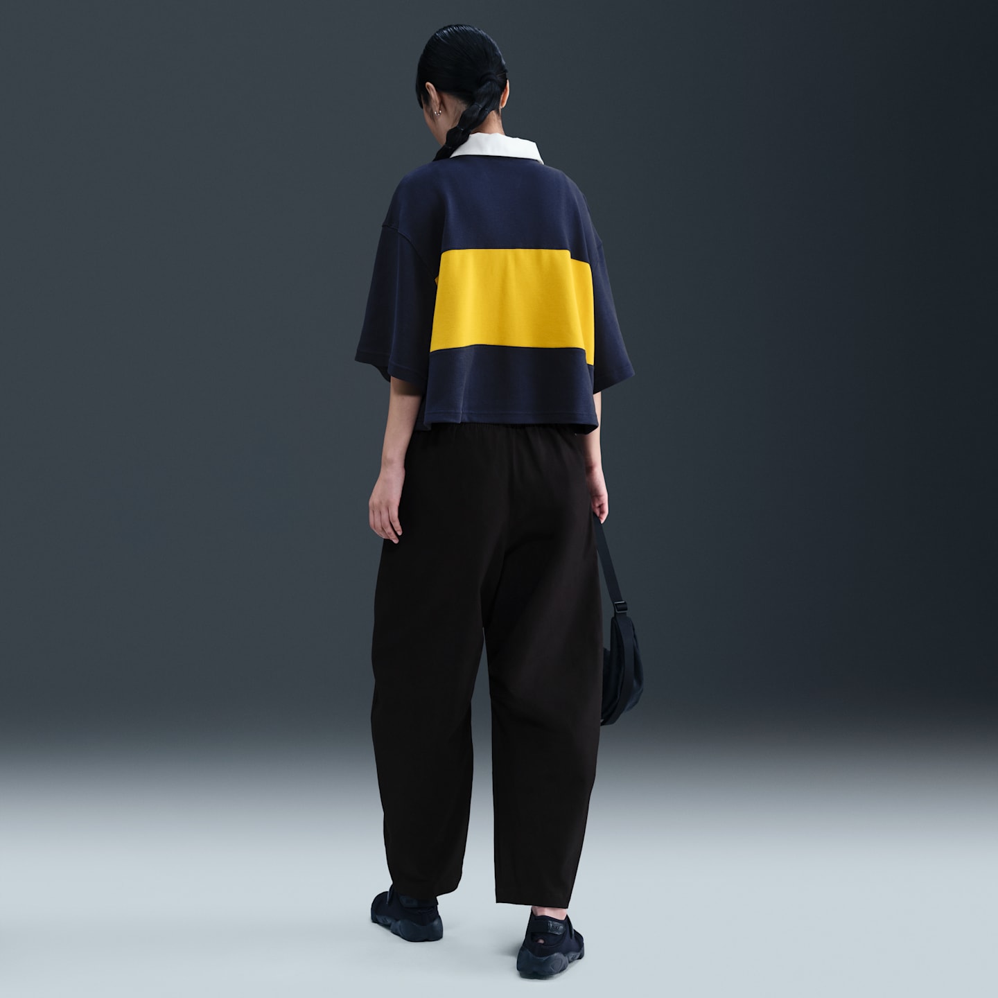 Женские брюки Nike Sportswear Women's Barrel Pants — фото 4
