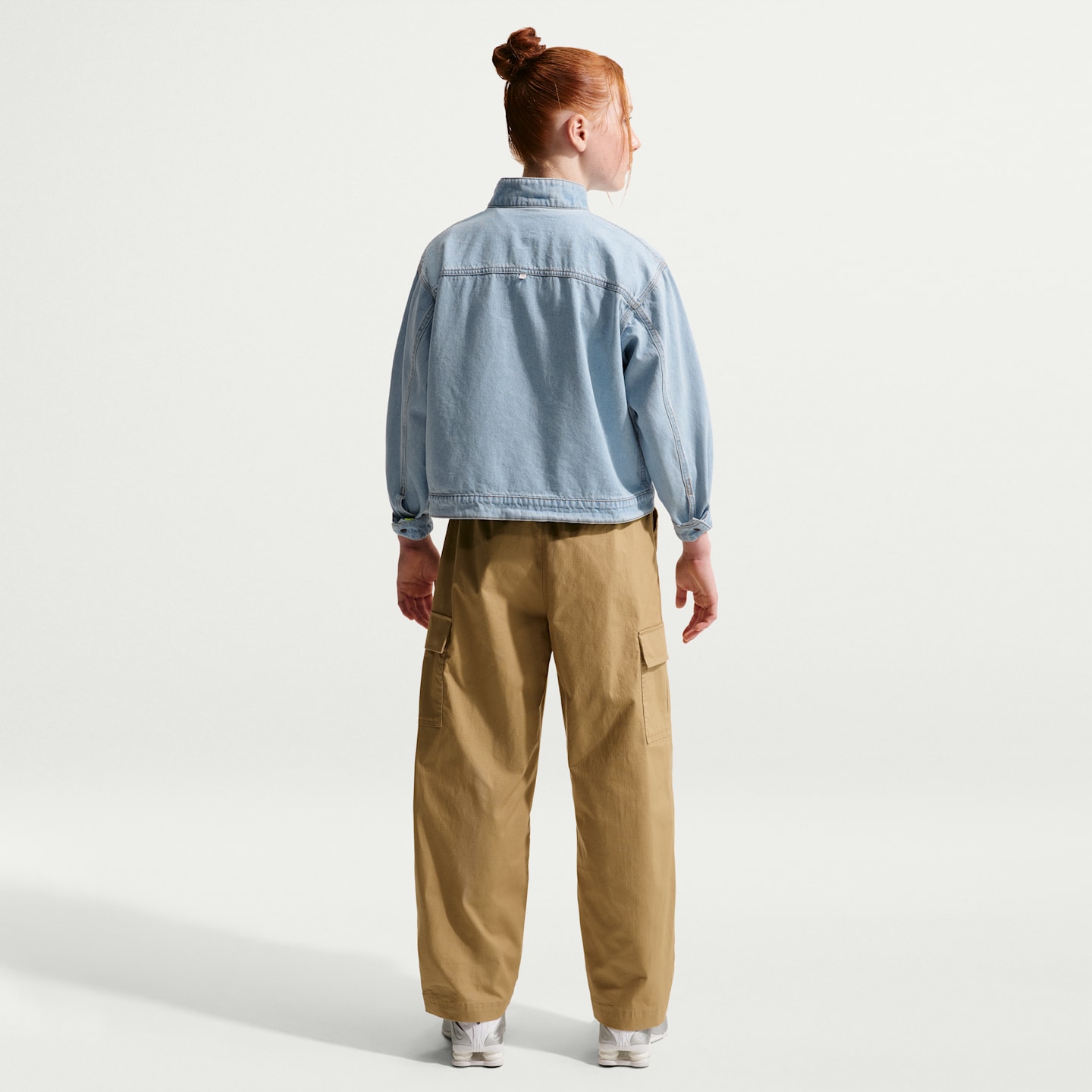 Детские куртки Nike Sportswear Collection Windrunner Big Kids' Denim Jacket — фото 5
