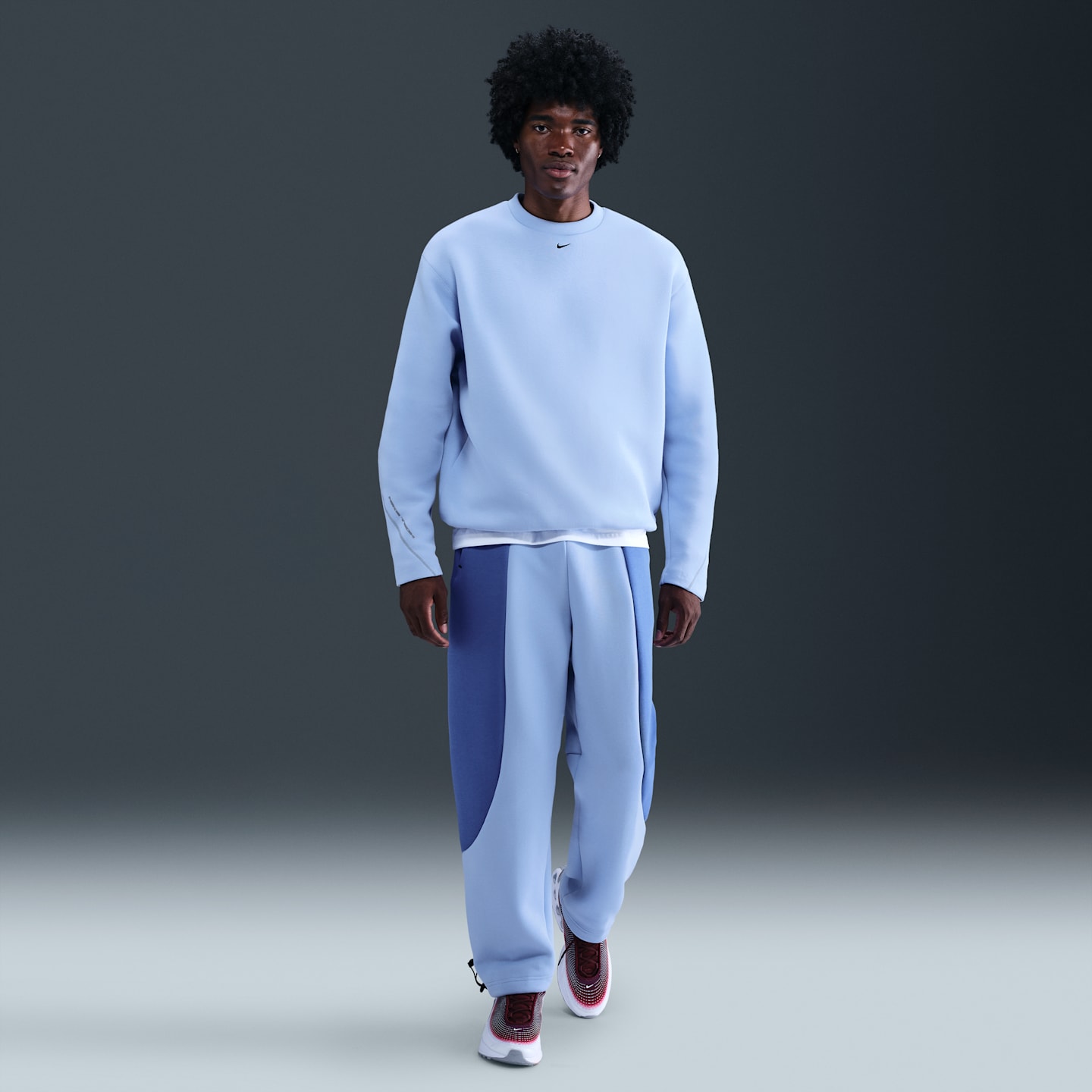 Мужские кроссовки Nike Tech Men's Fleece Loose Fit Crew — фото 4