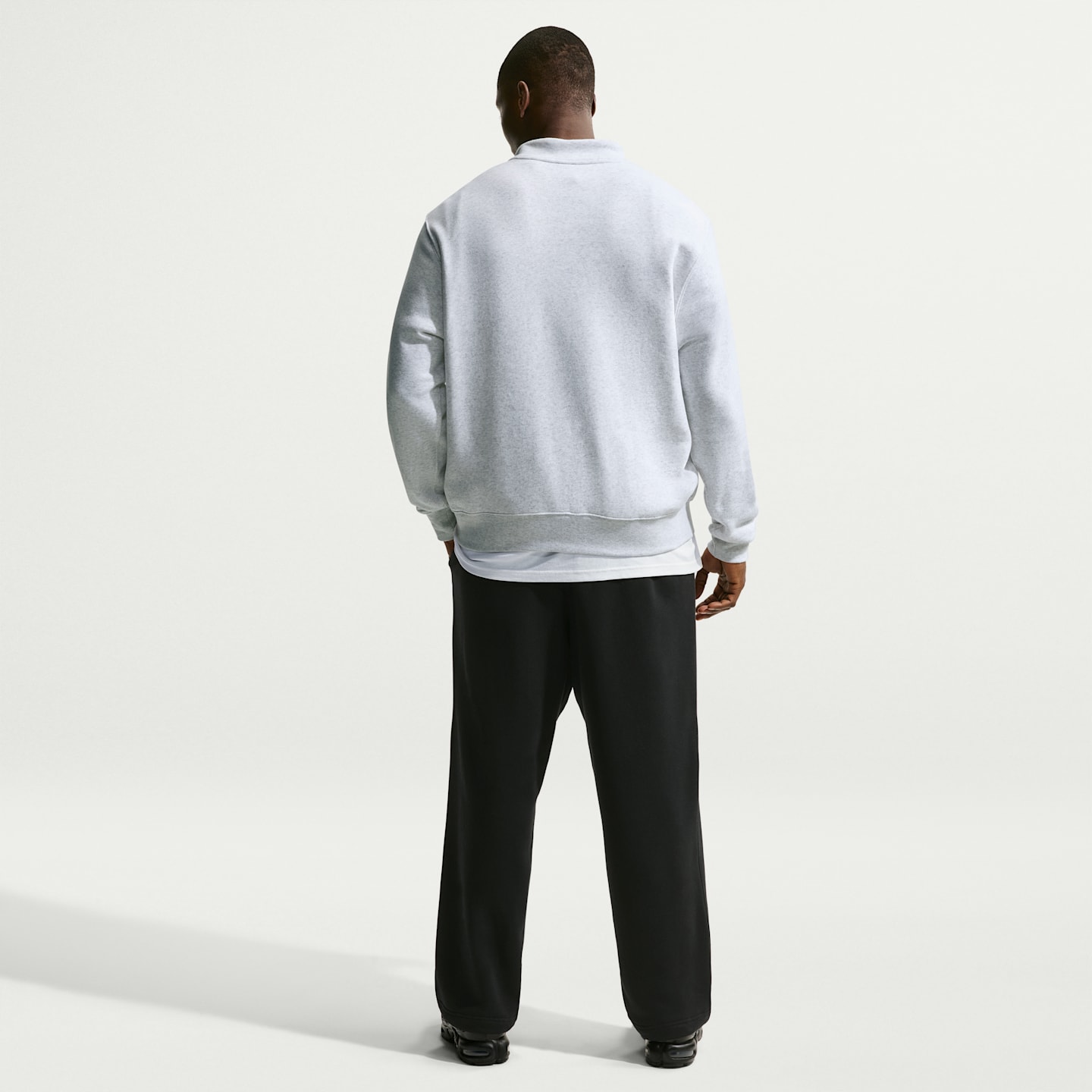 Мужские свитеры Nike Sportswear Club Men's 1/2-Zip Fleece Top — фото 10