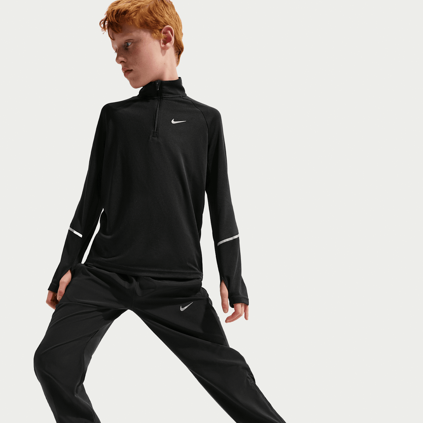 Детские брюки Nike Miler Big Kids' Dri-FIT Woven Pants — фото 4