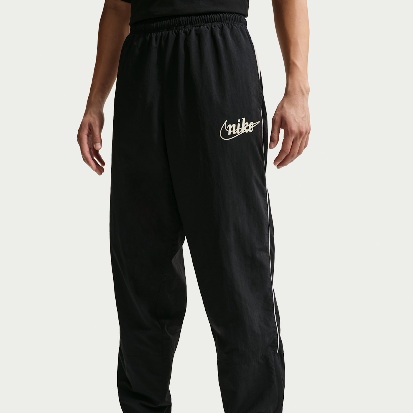 Мужские брюки Nike Sportswear Club Men's Lightweight Pants — фото 2