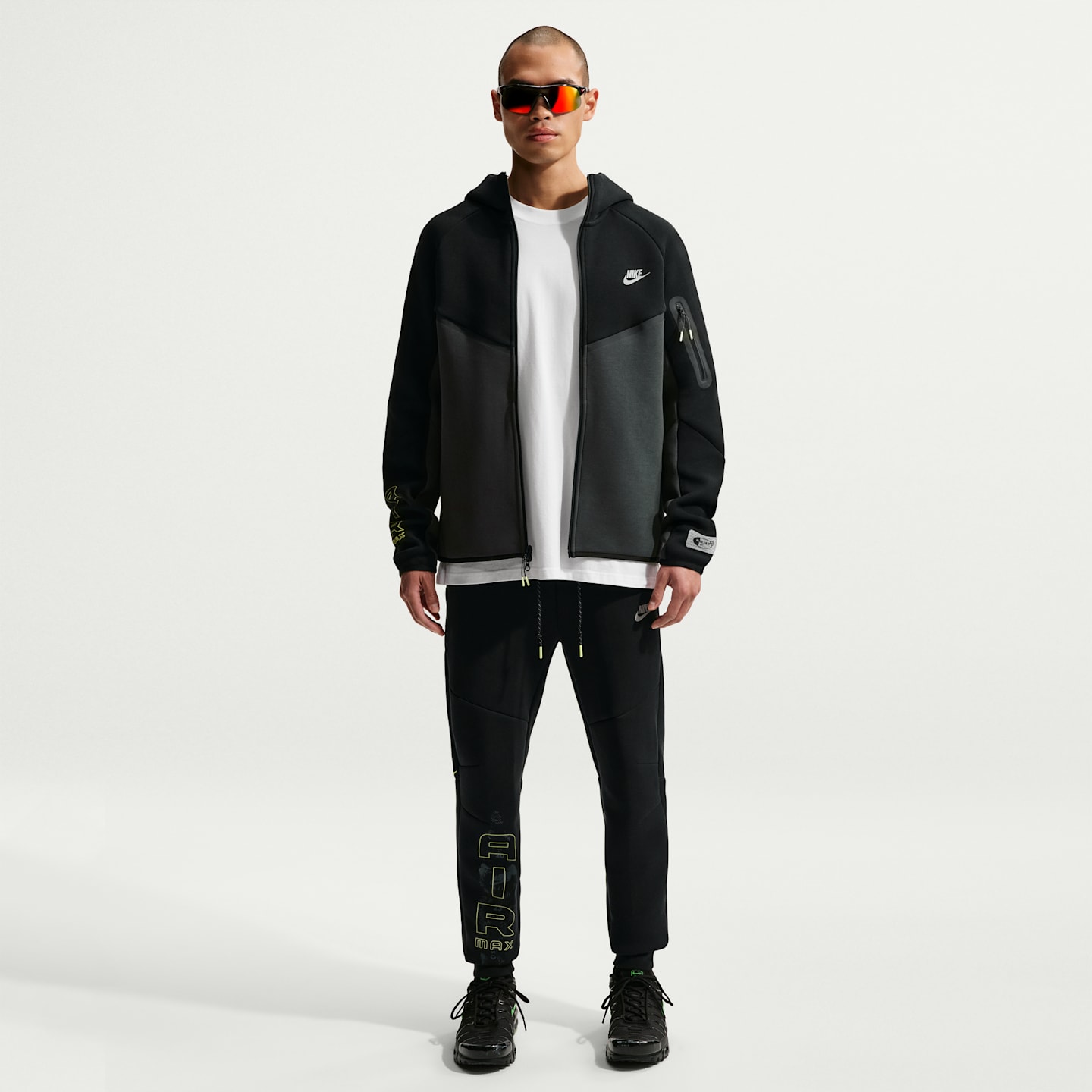 Мужские куртки Nike Tech Men's Fleece Full-Zip Windrunner Jacket — фото 4
