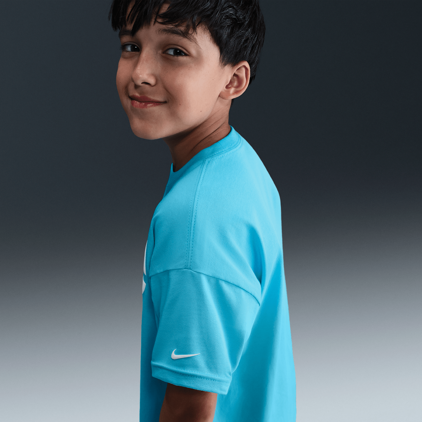 Детские футболки Nike Caitlin Clark Kids' Nike Basketball Max90 T-Shirt — фото 5