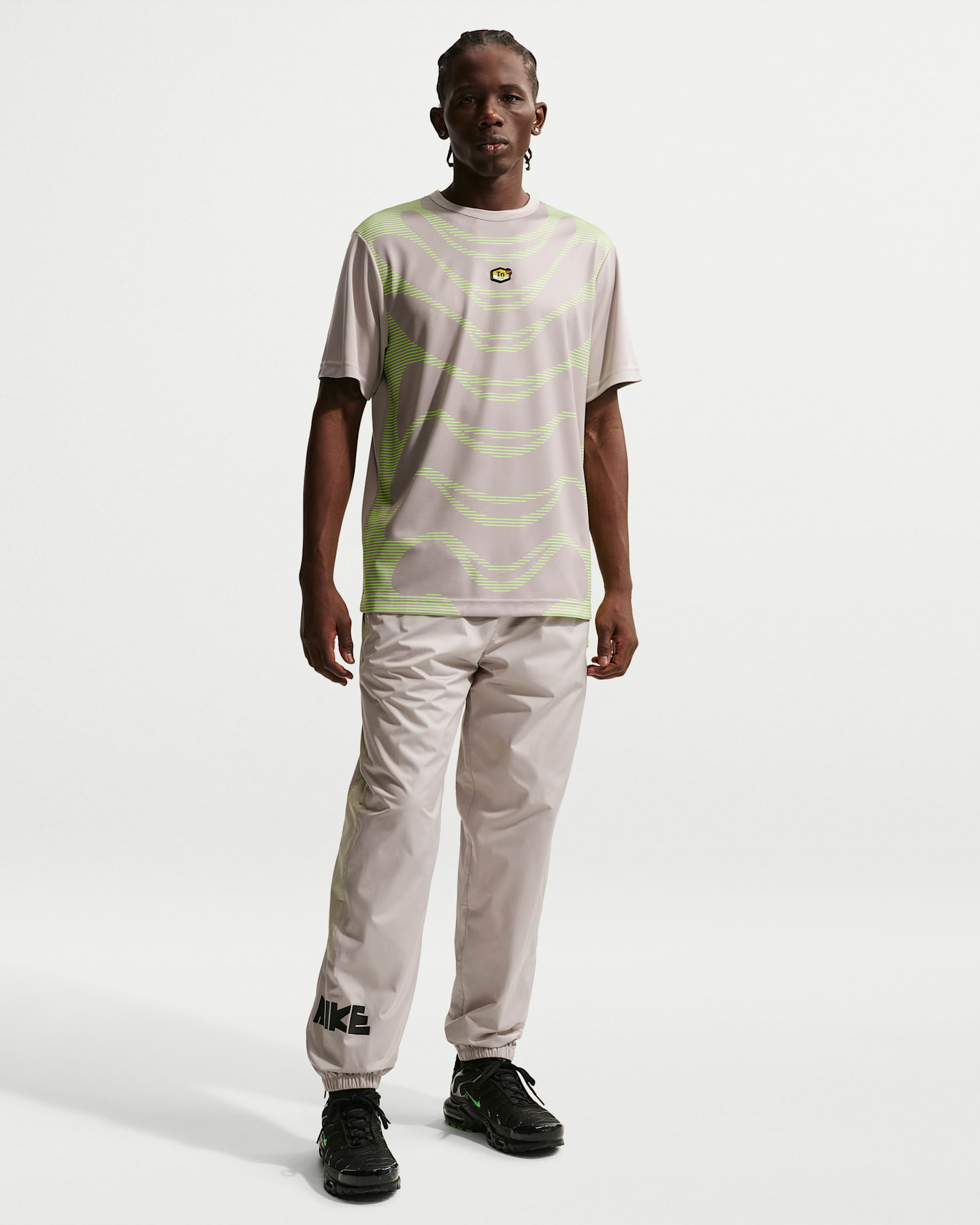 Мужские брюки Nike Windrunner Men's Woven Graphic Pants — фото 7