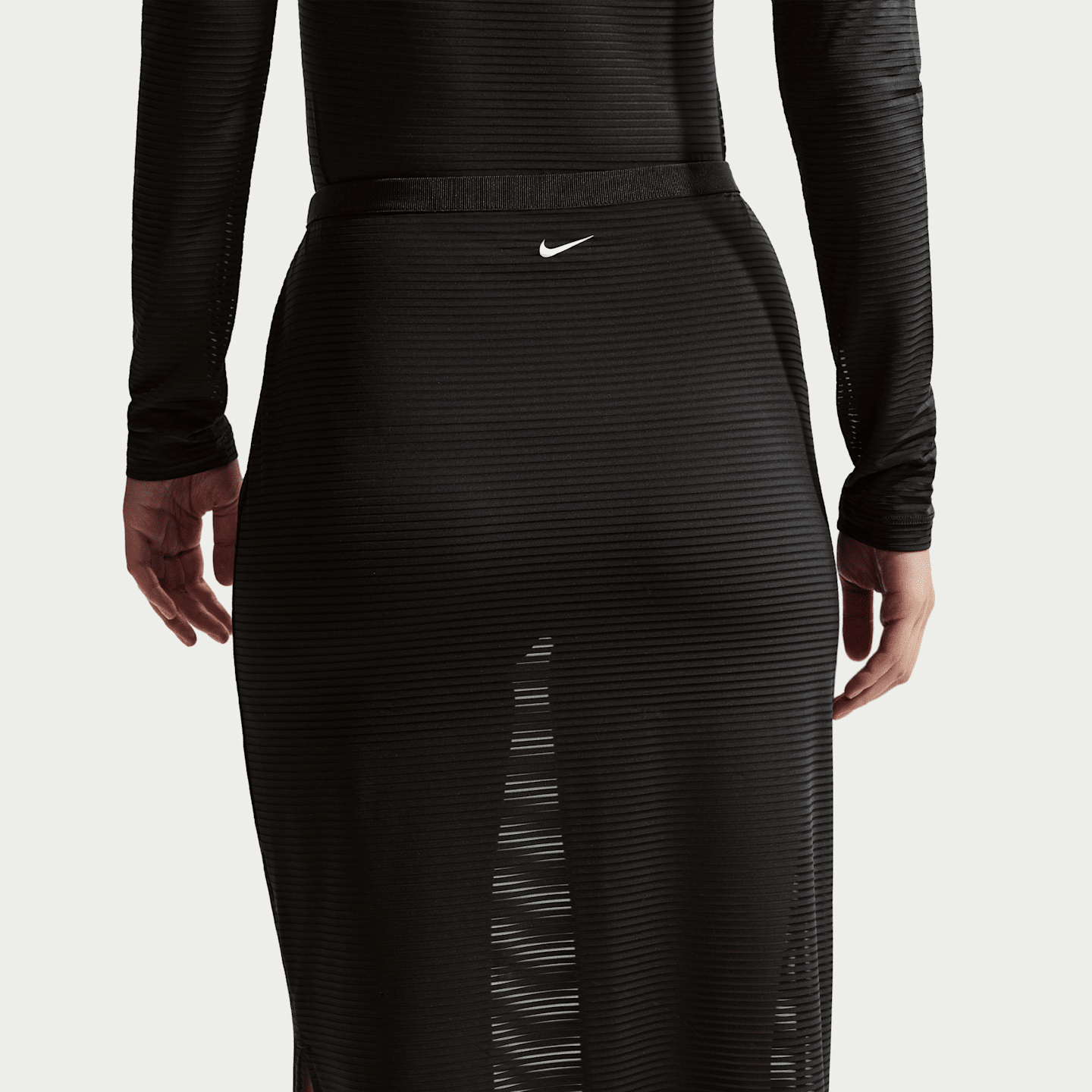 Женские юбки Nike Sportswear Women's Slim Sheer Midi Skirt — фото 3
