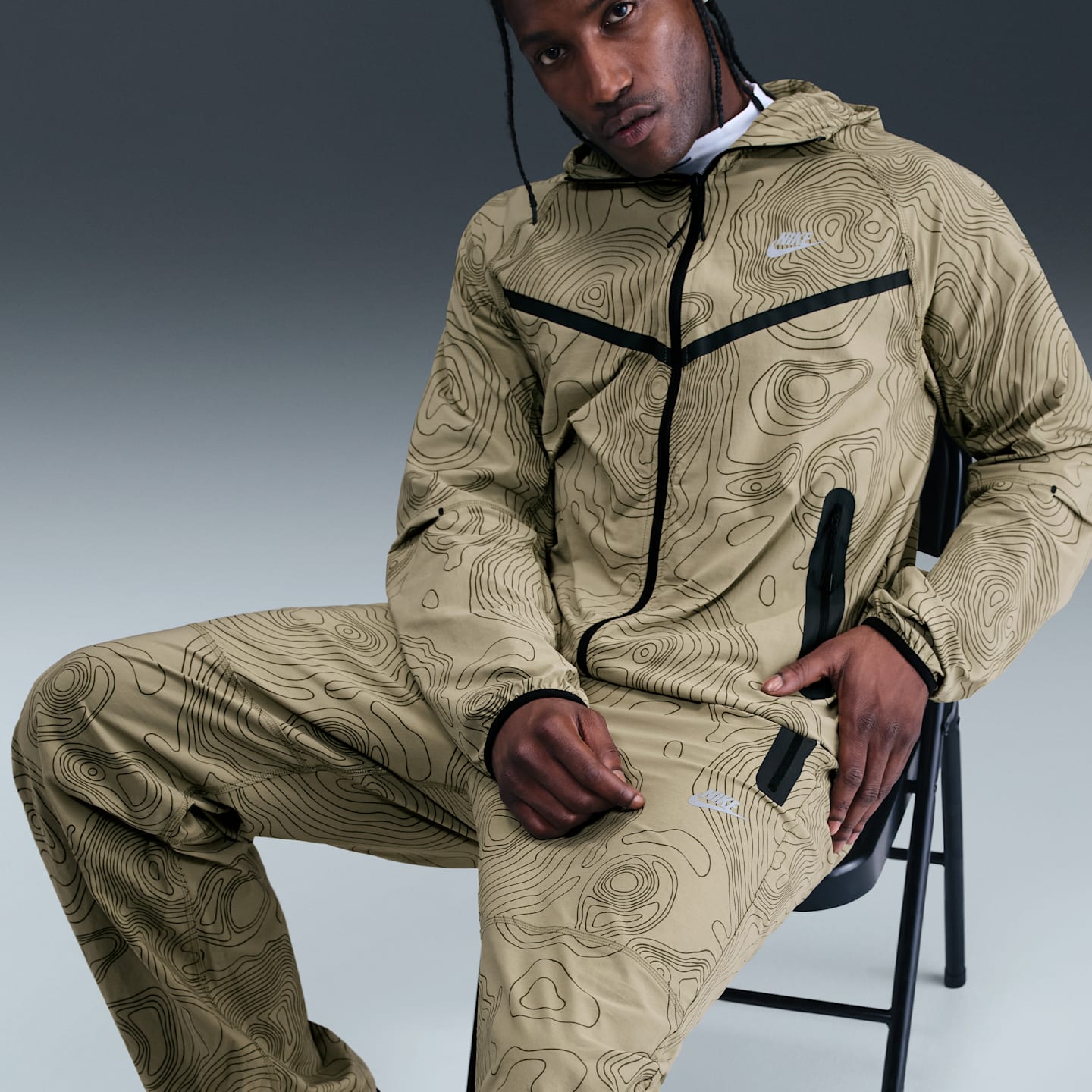 Мужские брюки Nike Tech Men's Open-Hem Woven Pants — фото 5