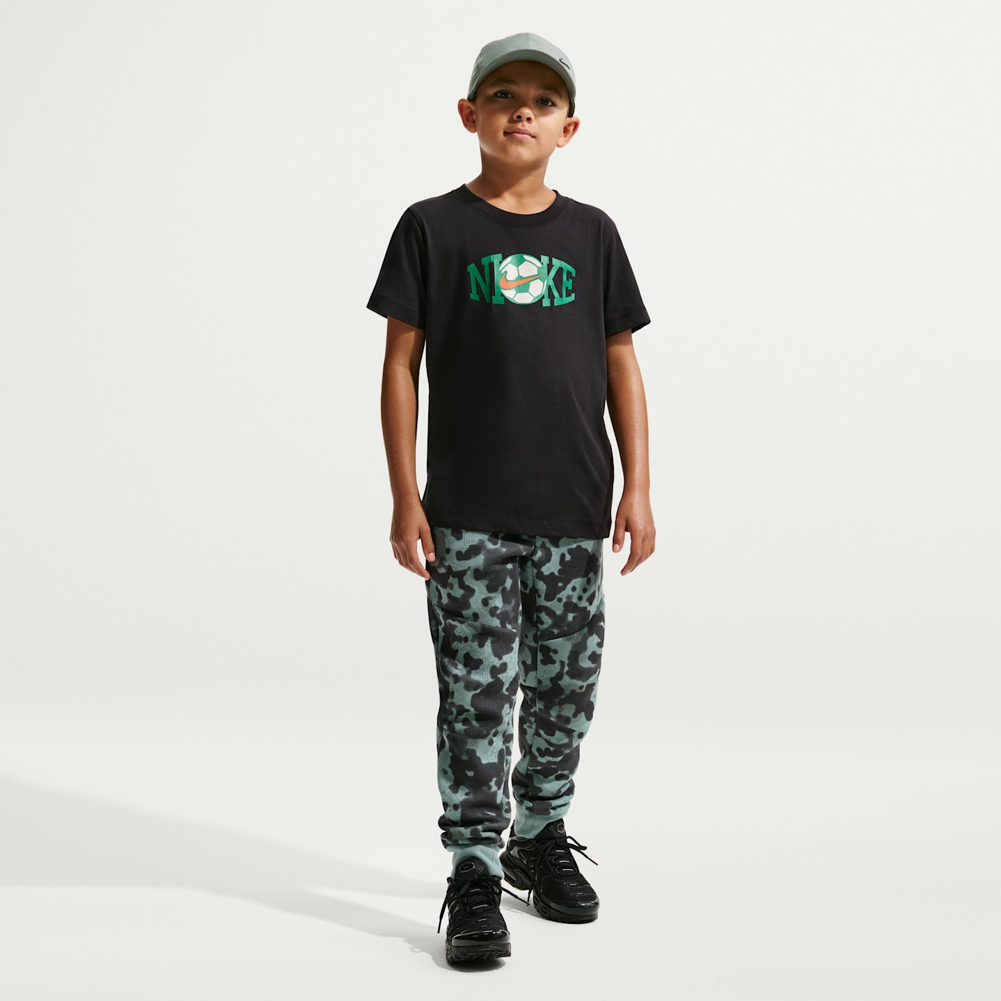 Детские футболки Nike Big Kids' T-Shirt — фото 4