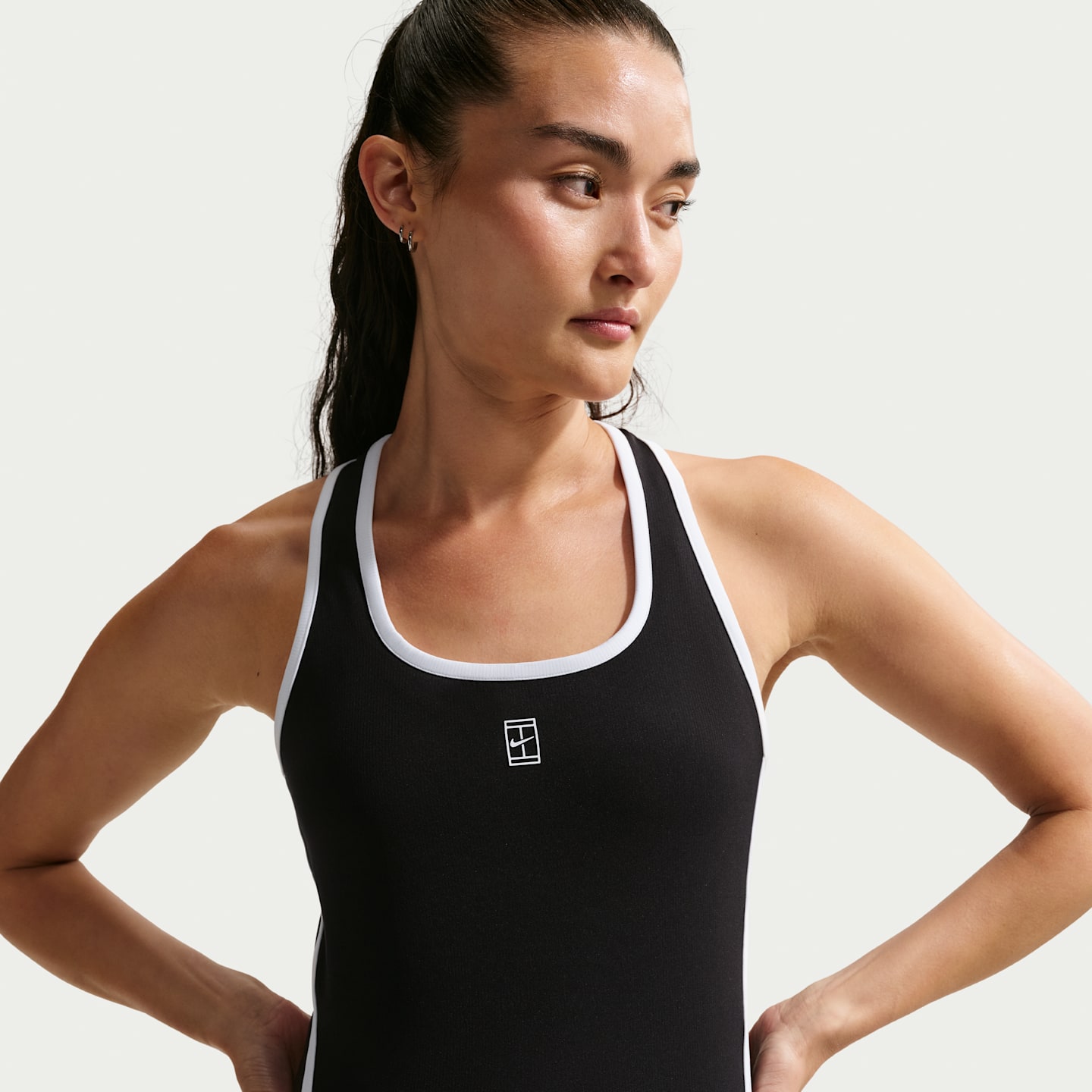Женские топы Nike Advantage Women's Dri-FIT Tennis Tank Top — фото 1