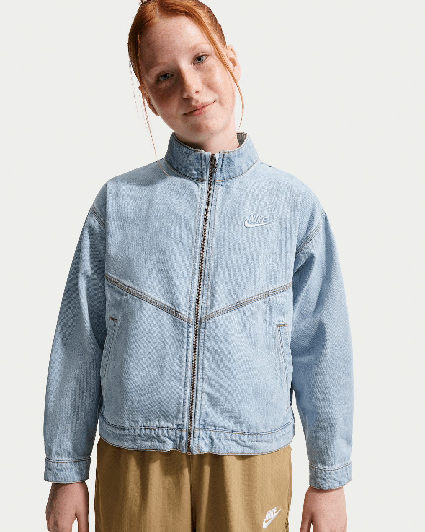 Детские куртки Nike Sportswear Collection Windrunner Big Kids' Denim Jacket — фото 7