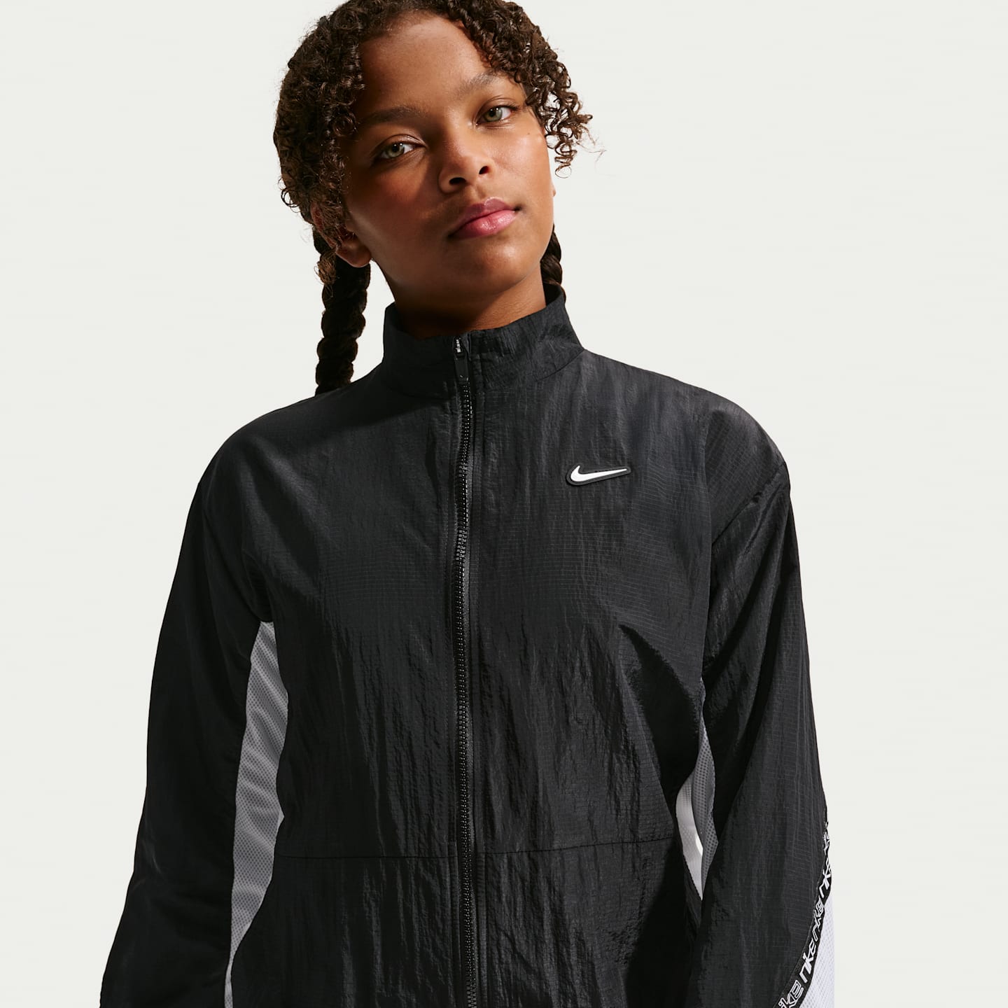 Детские куртки Nike Sportswear Big Kids' (Girls') Woven Jacket — фото 1