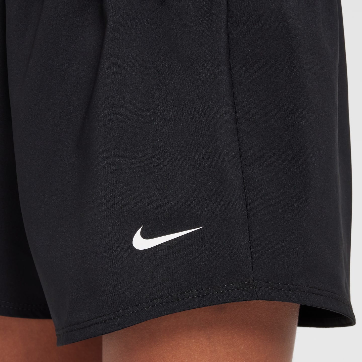 Детские шорты Nike One Girls' Dri-FIT 3" 2-in-1 Shorts — фото 6