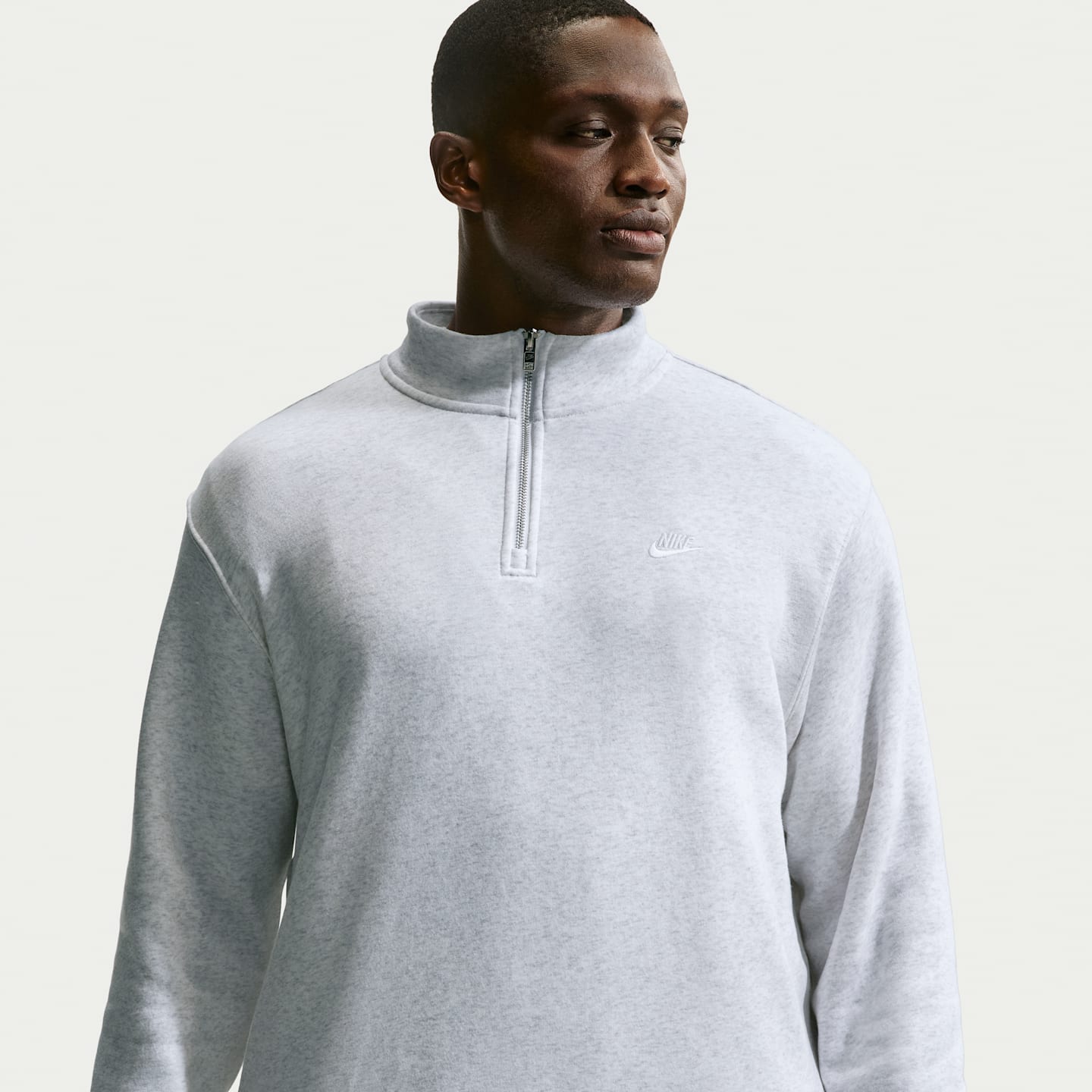Мужские свитеры Nike Sportswear Club Men's 1/2-Zip Fleece Top — фото 6