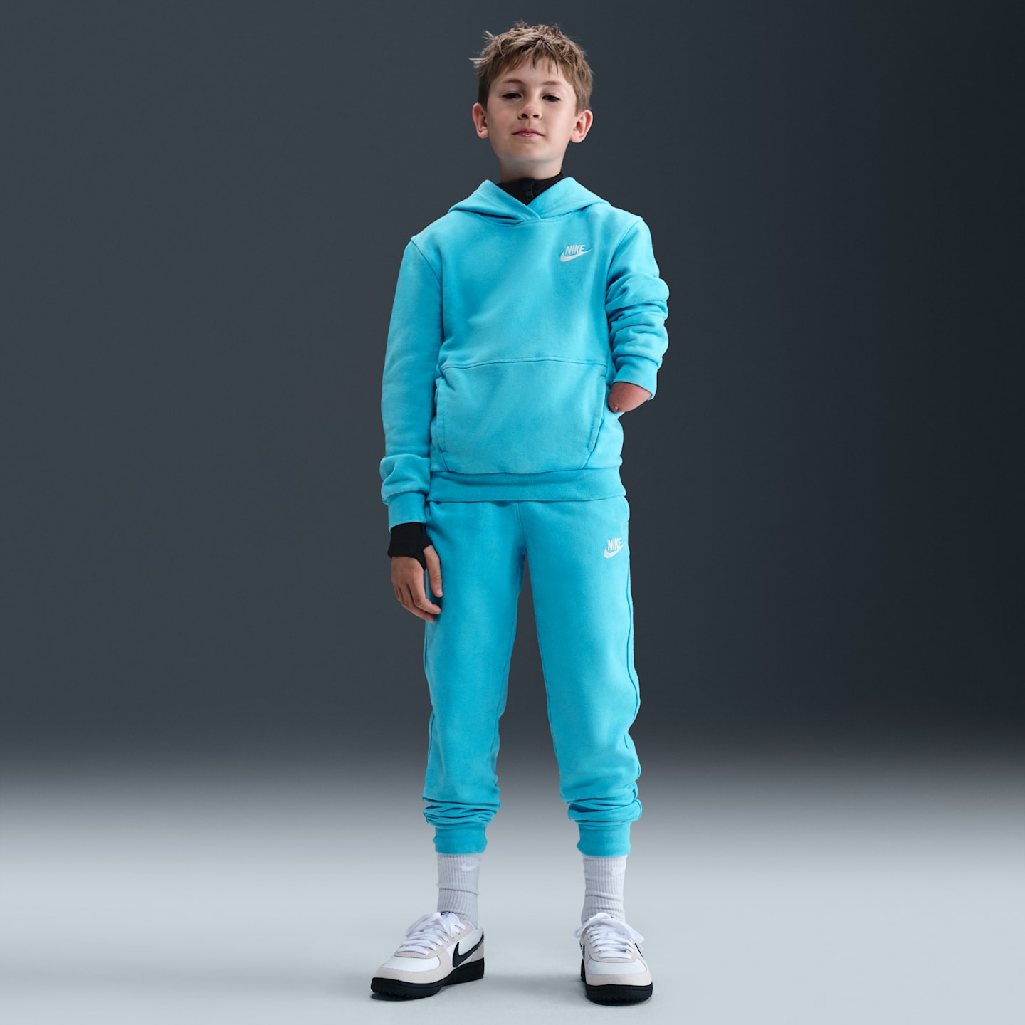 Детские худи Nike Sportswear Big Kids' Pullover — фото 6