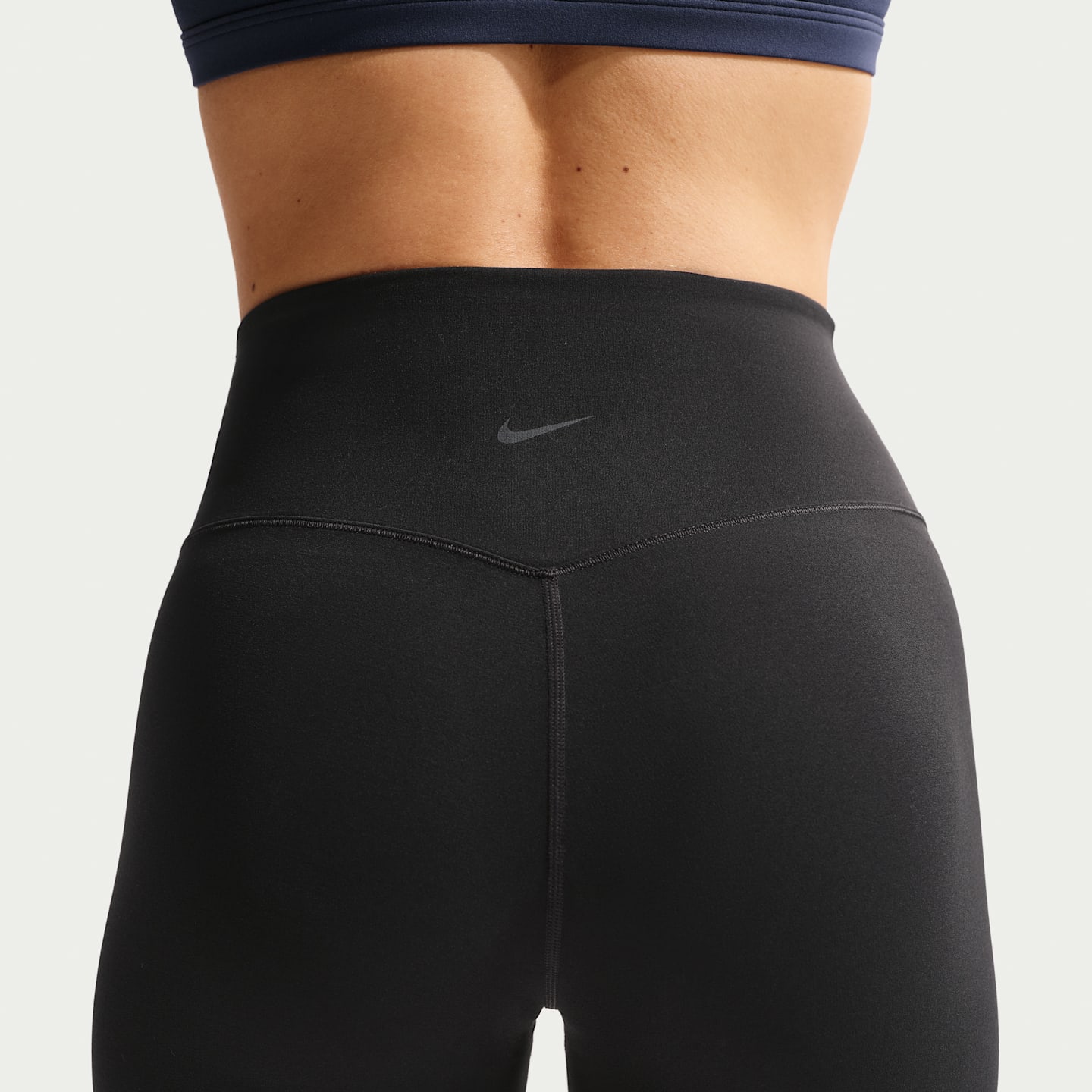 Женские шорты Nike Zenvy Women's High-Waisted 5" Biker Shorts — фото 3