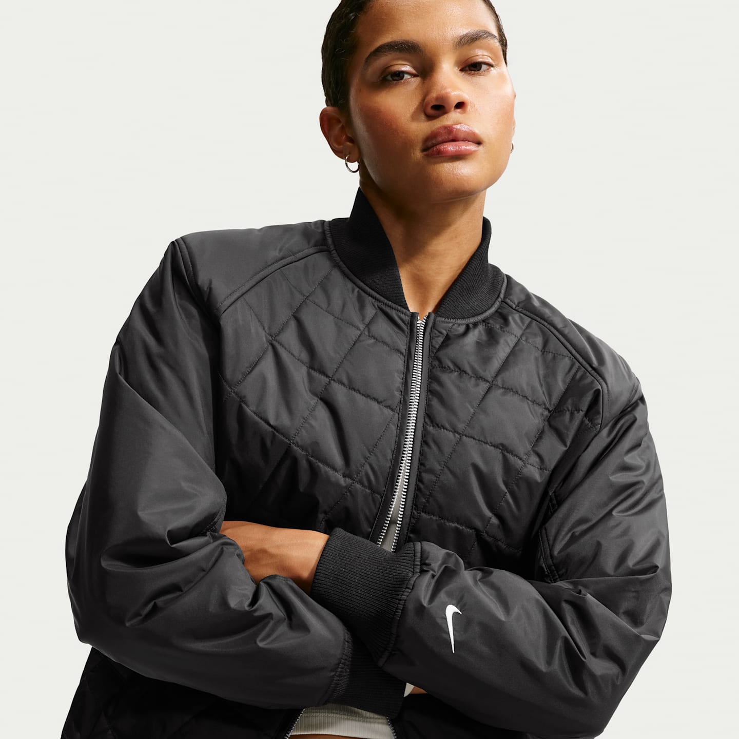 Женские куртки Nike Sportswear Women's Loose Quilted Jacket — фото 3