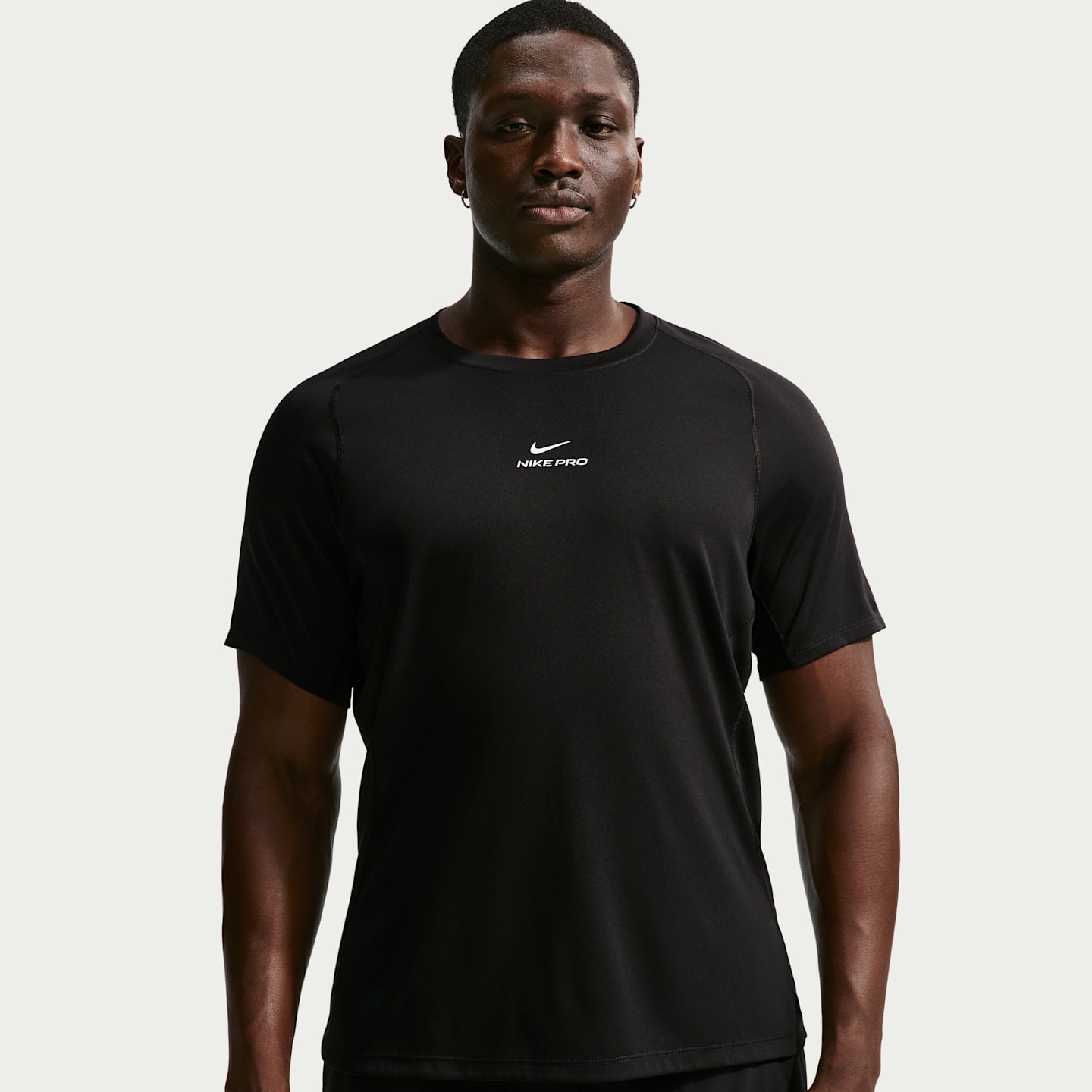 Мужские топы Nike Pro Training Men's Dri-FIT Short-Sleeve Top — фото 7