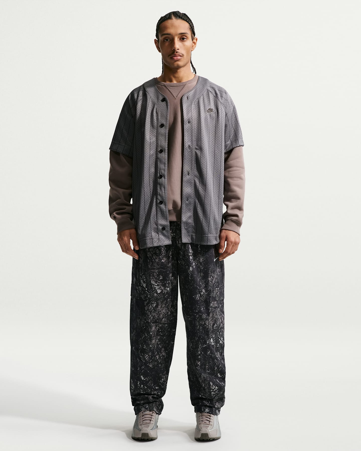 Мужские брюки Nike Club Men's Woven Cargo Pants — фото 8