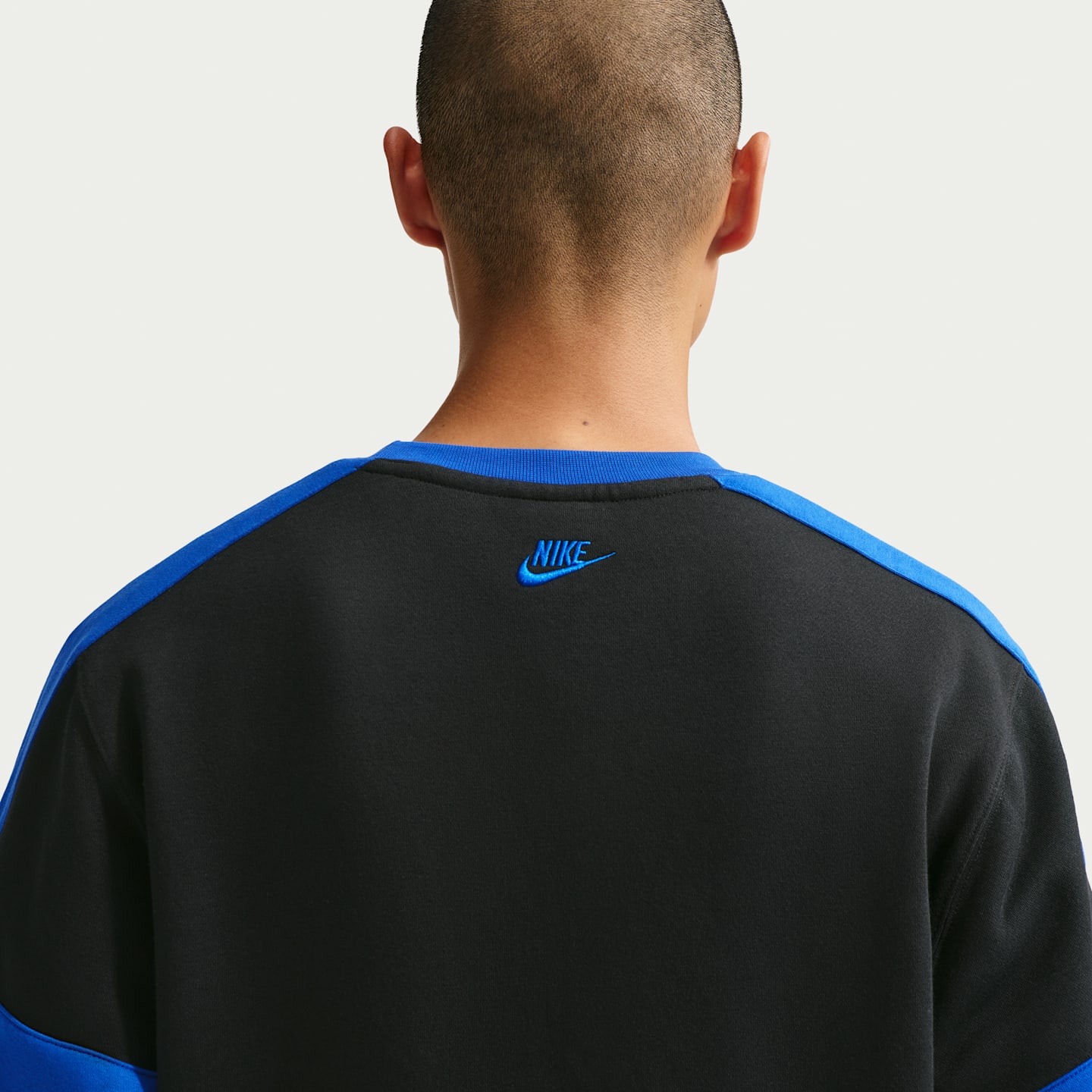 Мужские худи Nike Sportswear Club Men's Fleece Crew-Neck Sweatshirt — фото 2