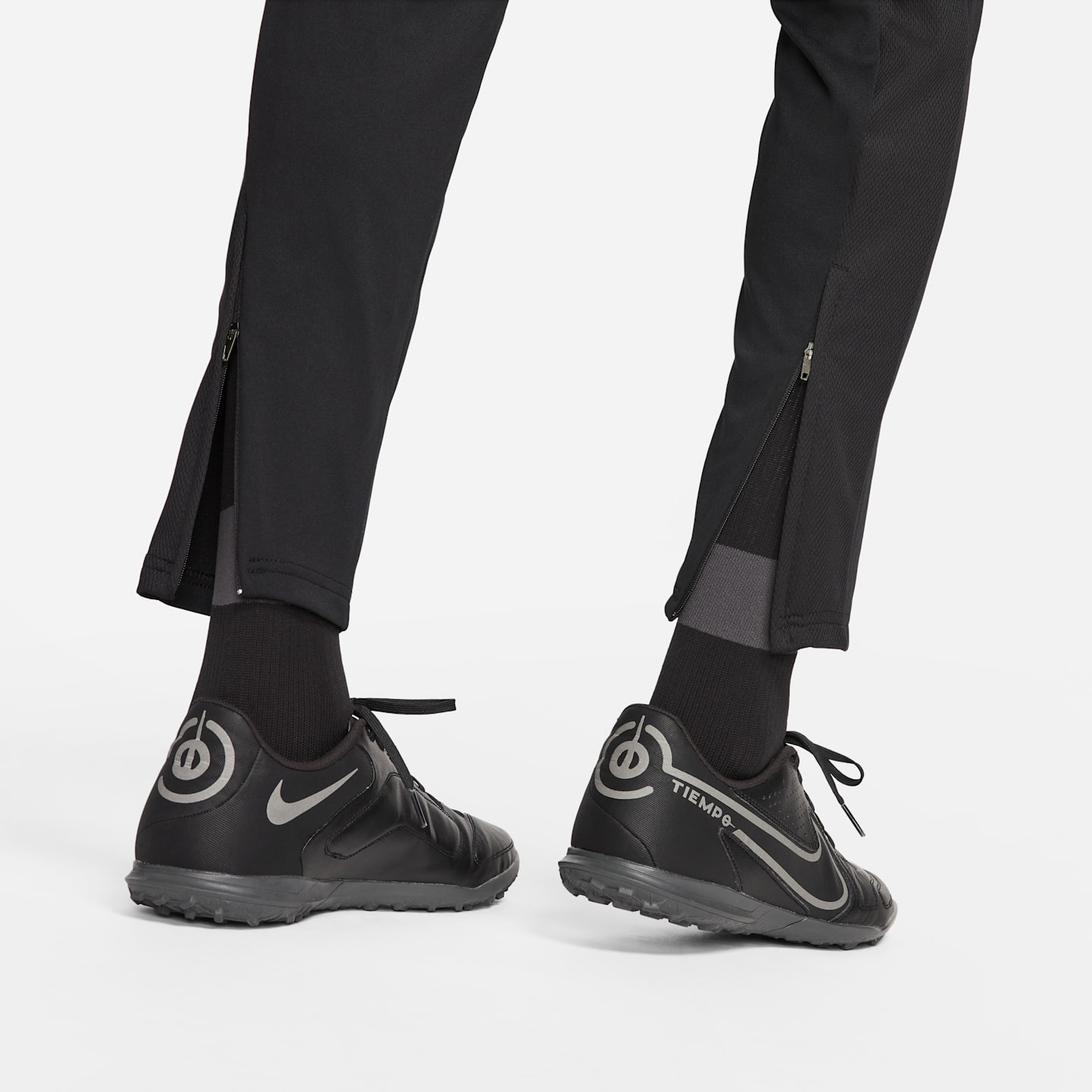 Мужские брюки Nike Dri-FIT Academy Men's Dri-FIT Soccer Pants — фото 4