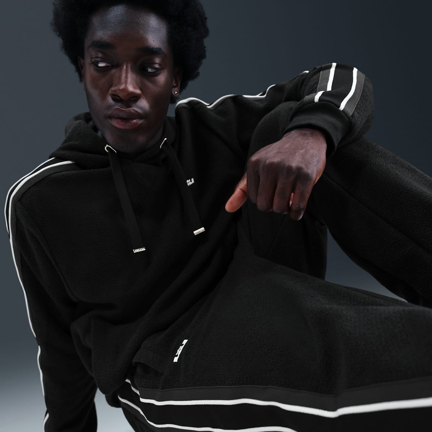 Мужские брюки Nike LeBron Standard Issue Men's Therma-FIT Basketball Pants — фото 5
