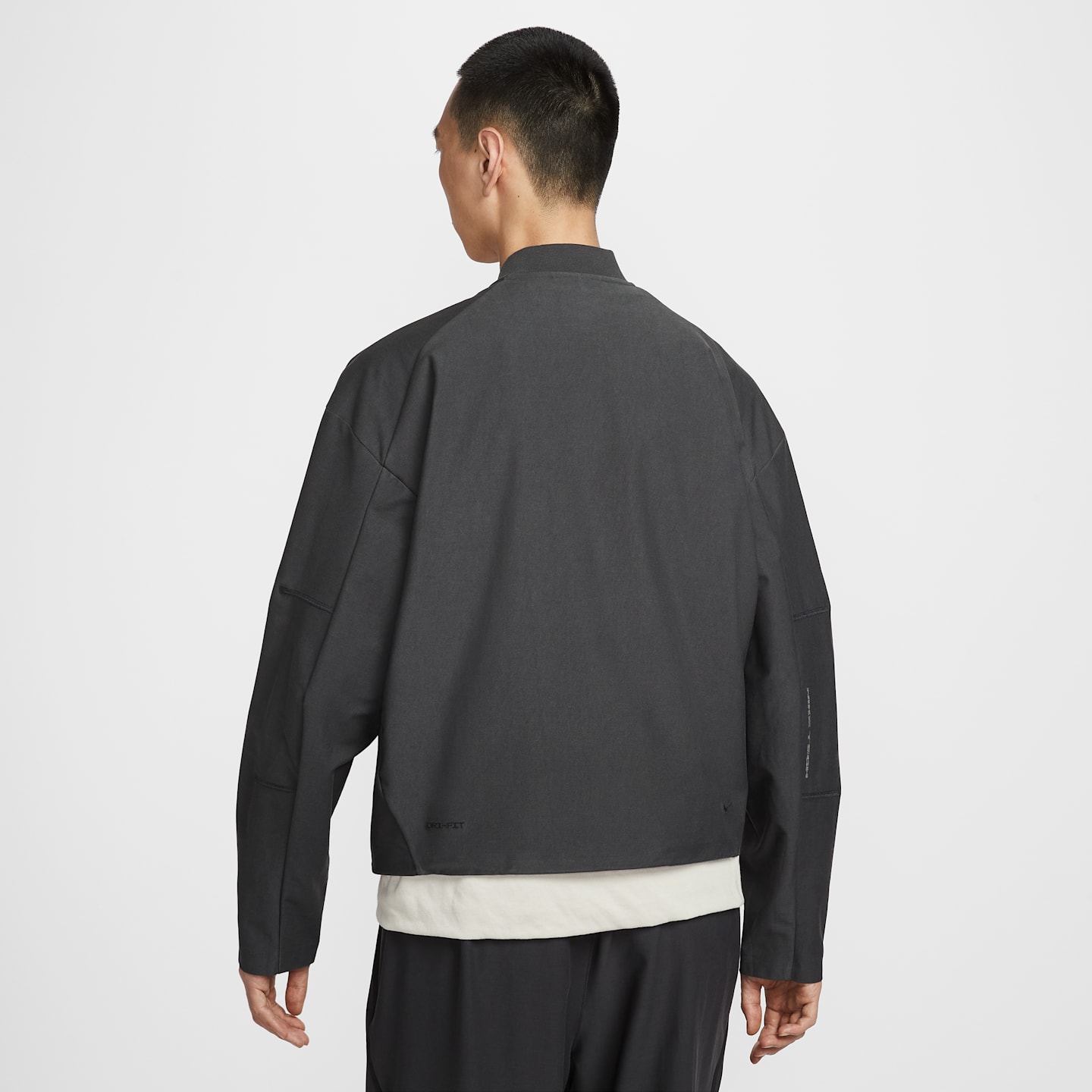 Мужские куртки Nike Tech Men's Dri-FIT Shori Knit Jacket — фото 2