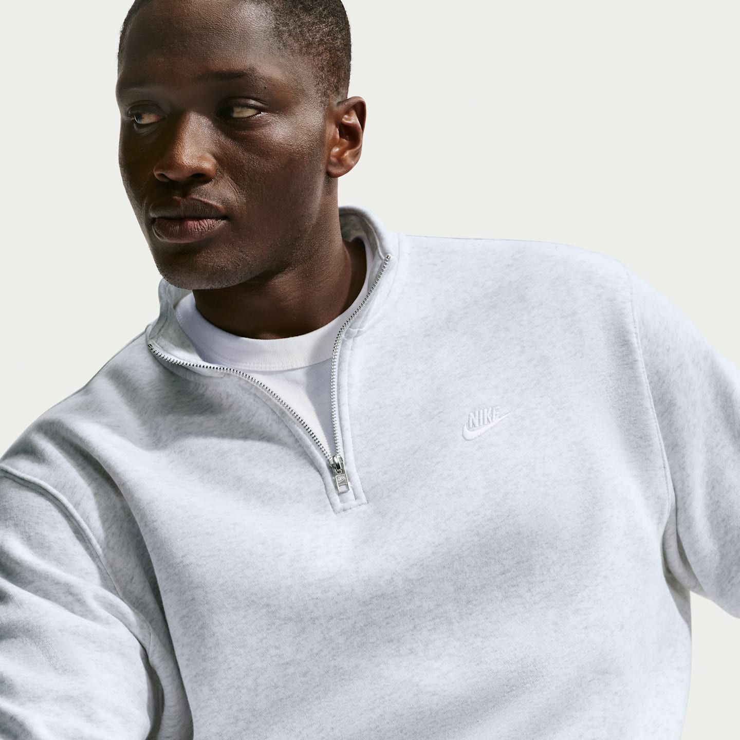 Мужские свитеры Nike Sportswear Club Men's 1/2-Zip Fleece Top — фото 8