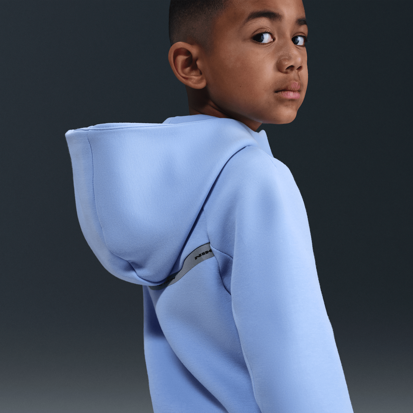 Детские худи Nike Sportswear Tech Fleece Big Kids' Full-Zip with Reflective Accents — фото 5