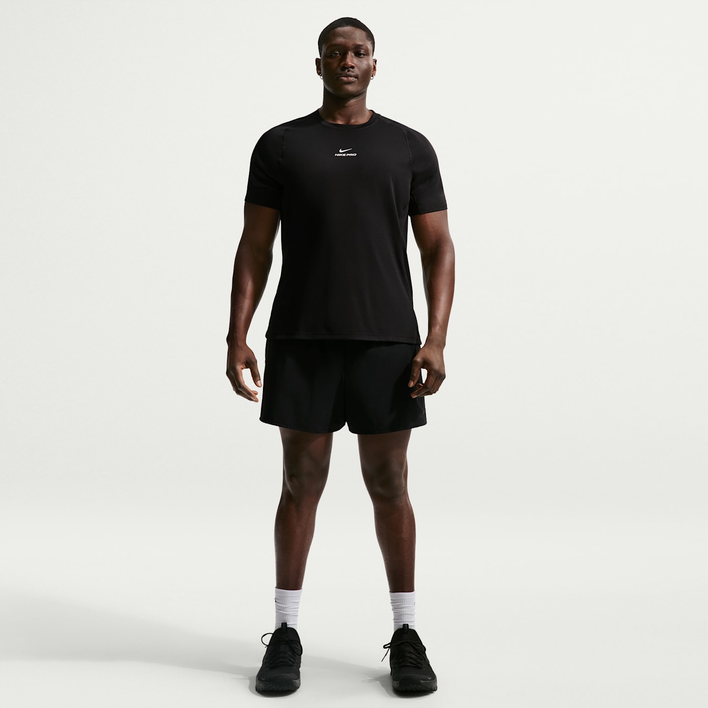 Мужские топы Nike Pro Training Men's Dri-FIT Short-Sleeve Top — фото 10