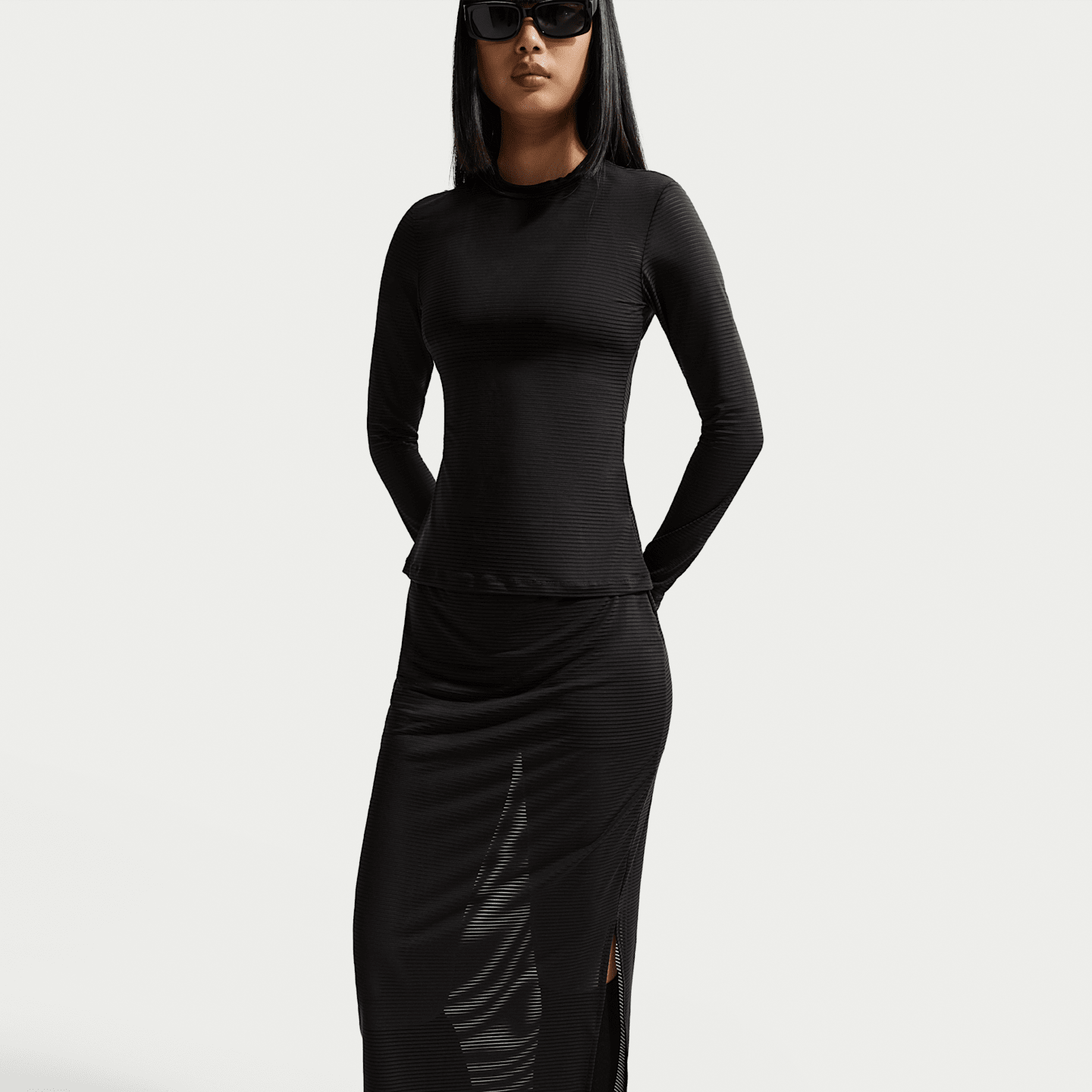 Женские юбки Nike Sportswear Women's Slim Sheer Midi Skirt — фото 4