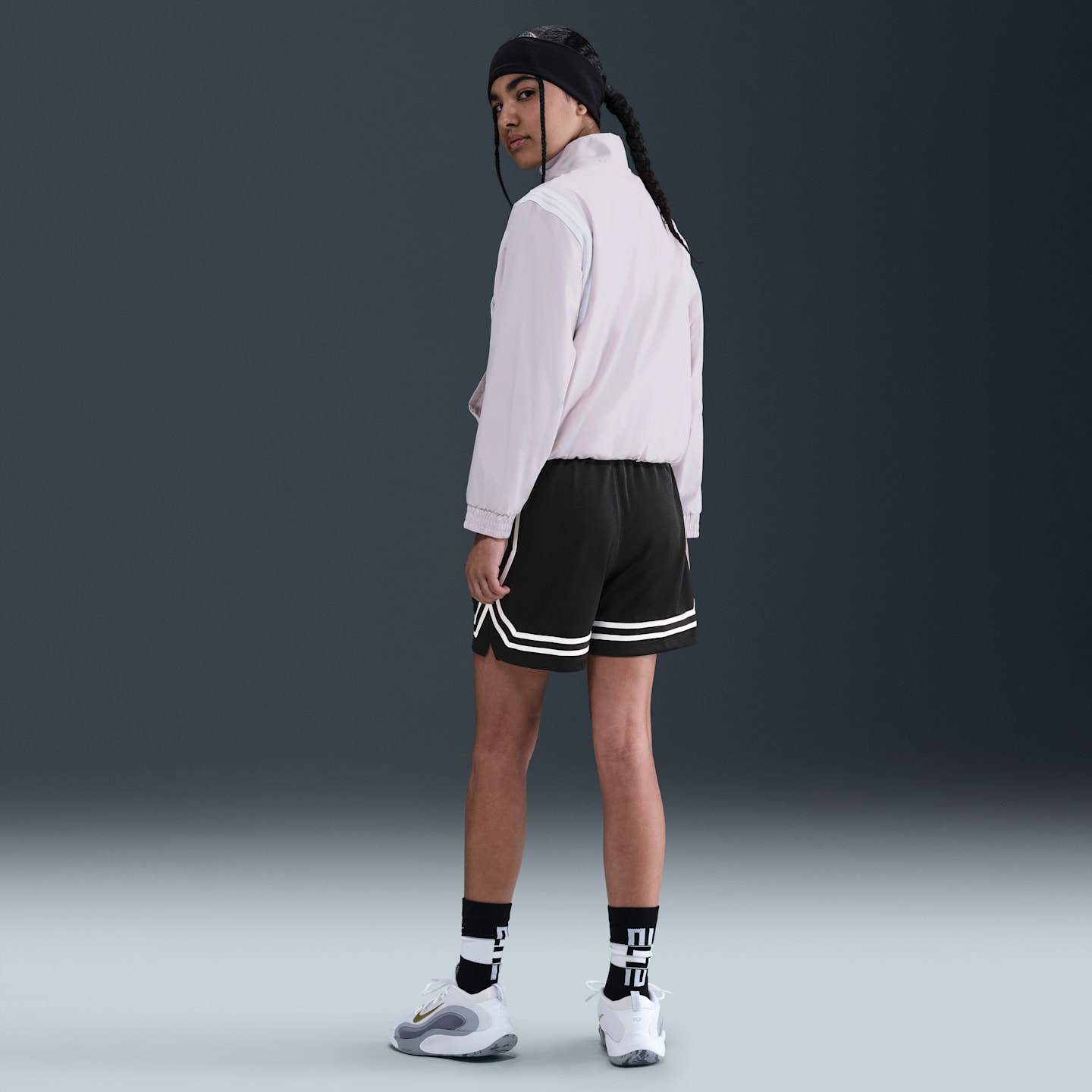 Детские шорты Nike Crossover Big Kids' Dri-FIT 5" Basketball Shorts — фото 7