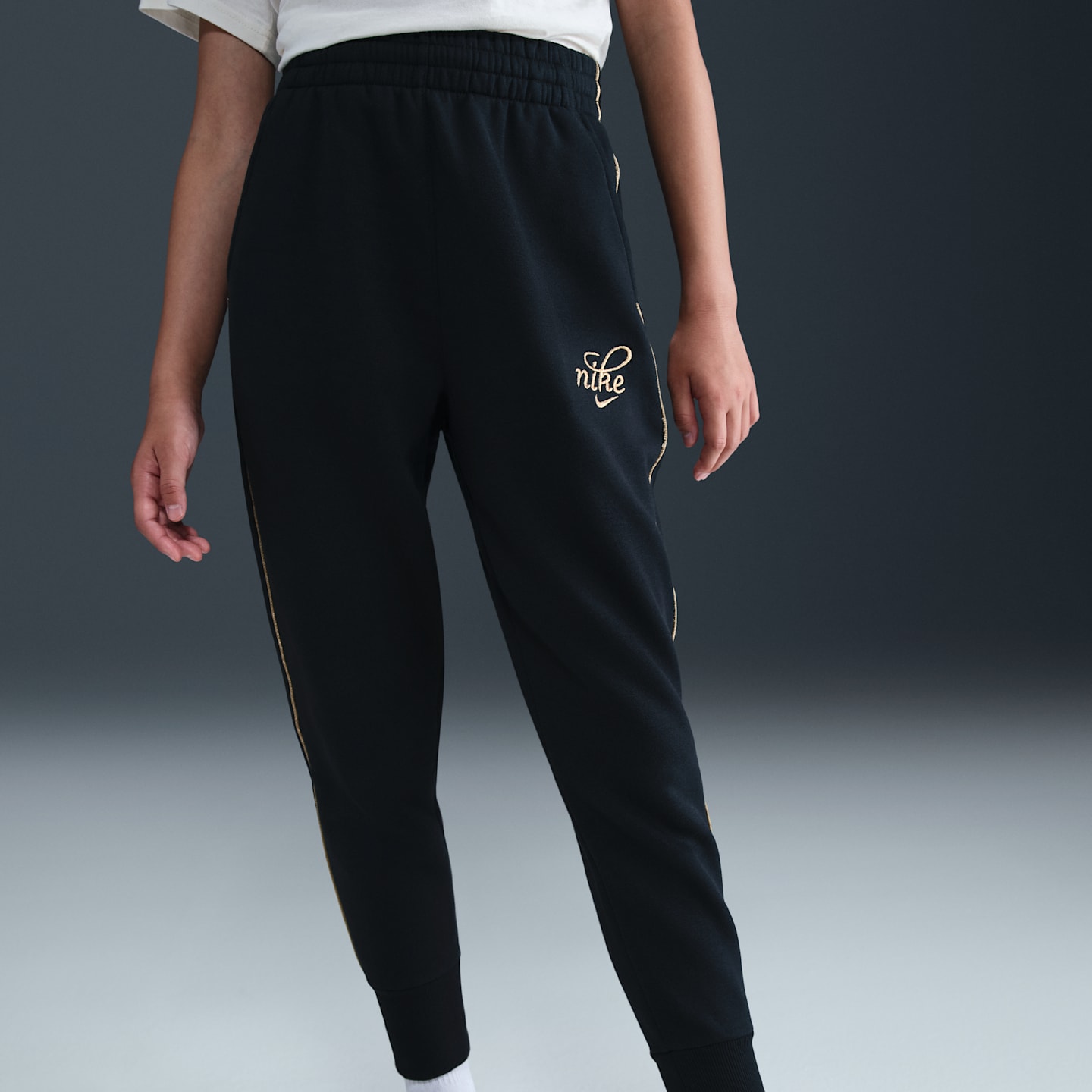 Детские брюки Nike Sportswear Club Fleece Big Kids' (Girls') Oversized Joggers — фото 2