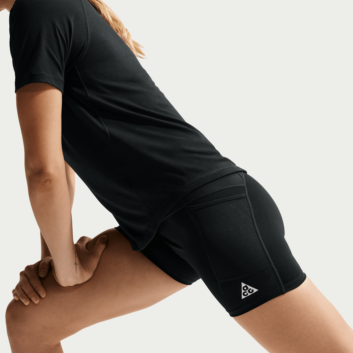 Женские шорты Nike ACG Women's Dri-FIT High-Waisted 4" Trail Running Shorts — фото 4