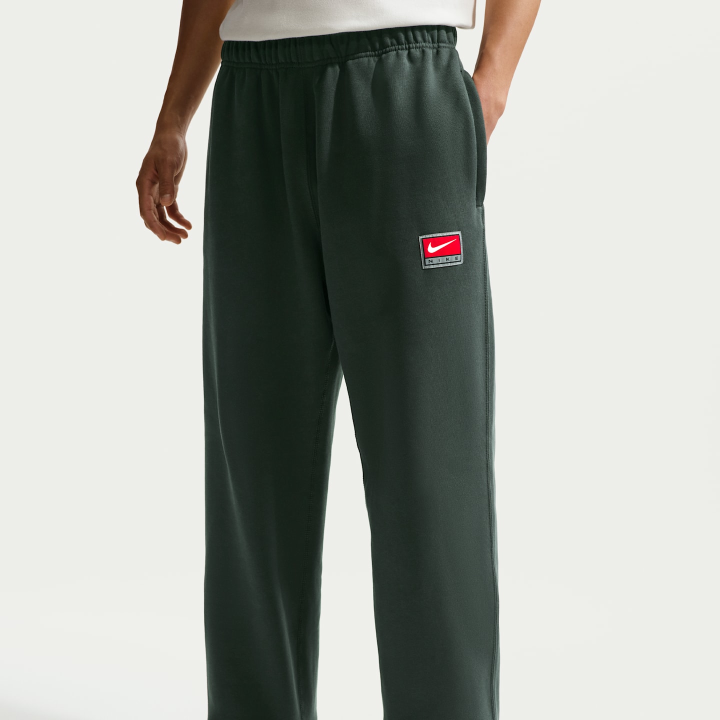 Мужские брюки Nike Solo Swoosh Men's Fleece Open-Hem Pants — фото 2