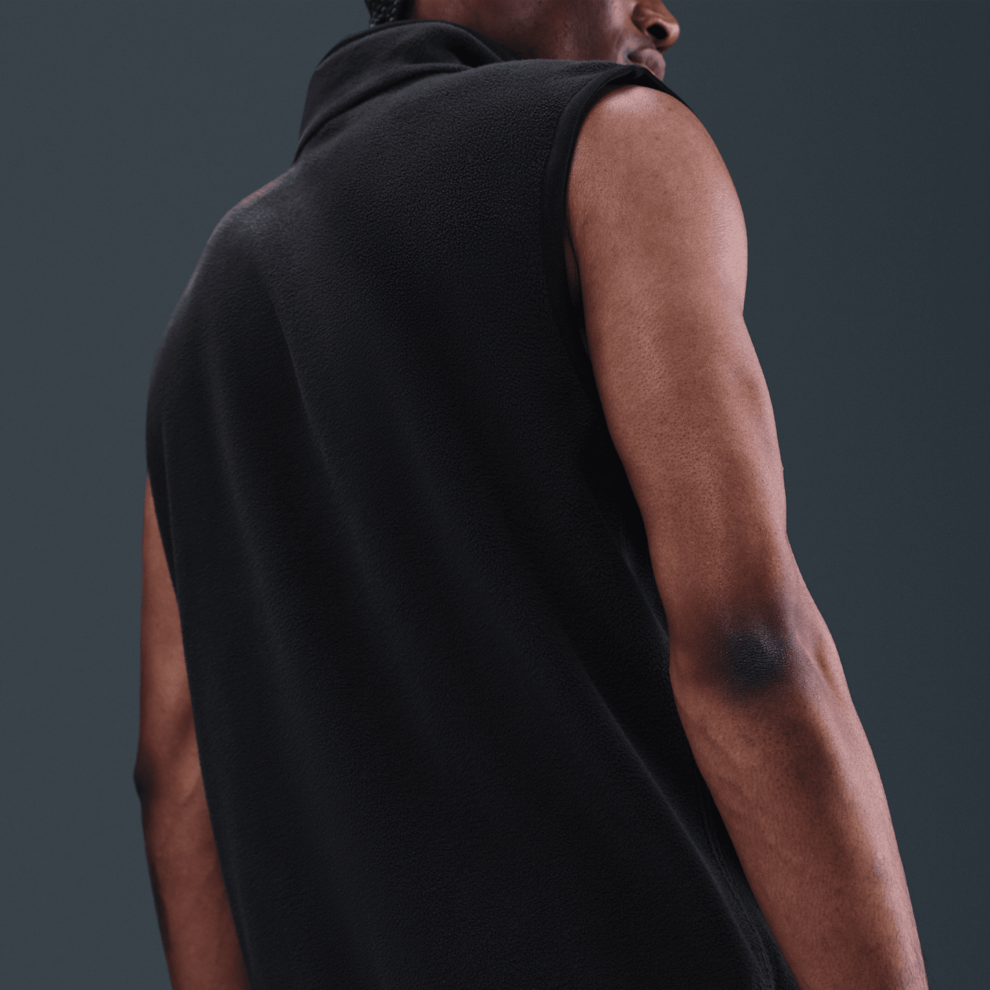 Мужские жилеты Nike Sportswear Club Men's Winterized Vest — фото 2