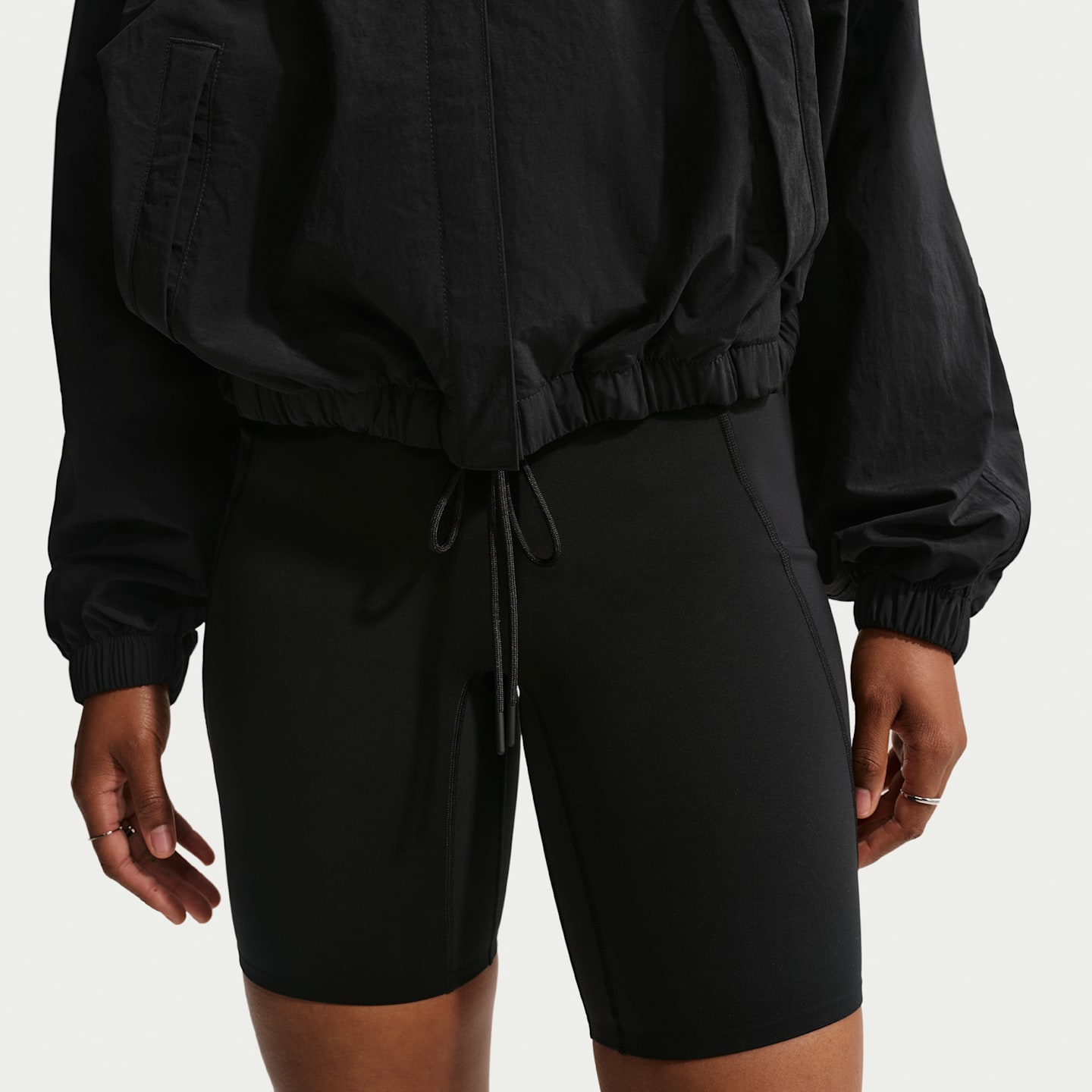Женские куртки Nike Sportswear Women's Oversized Coaches Jacket — фото 6
