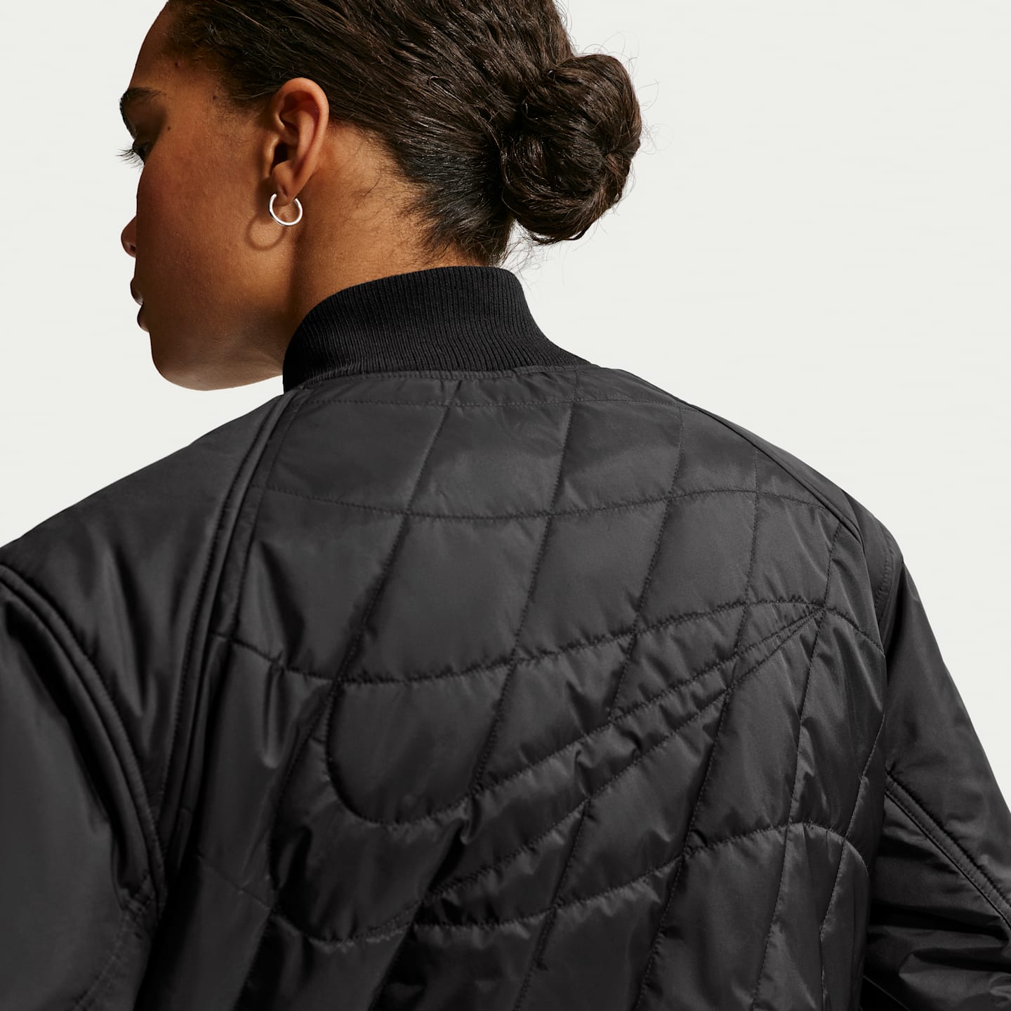 Женские куртки Nike Sportswear Women's Loose Quilted Jacket — фото 2