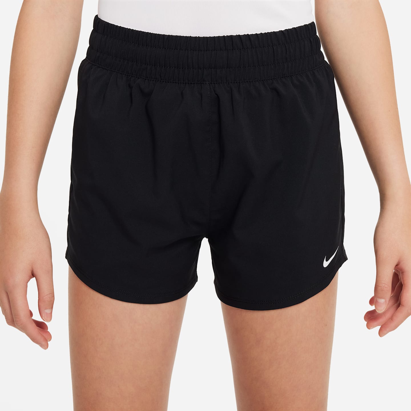Детские шорты Nike One Big Kids' (Girls') Dri-FIT High-Waisted Woven Training Shorts — фото 2