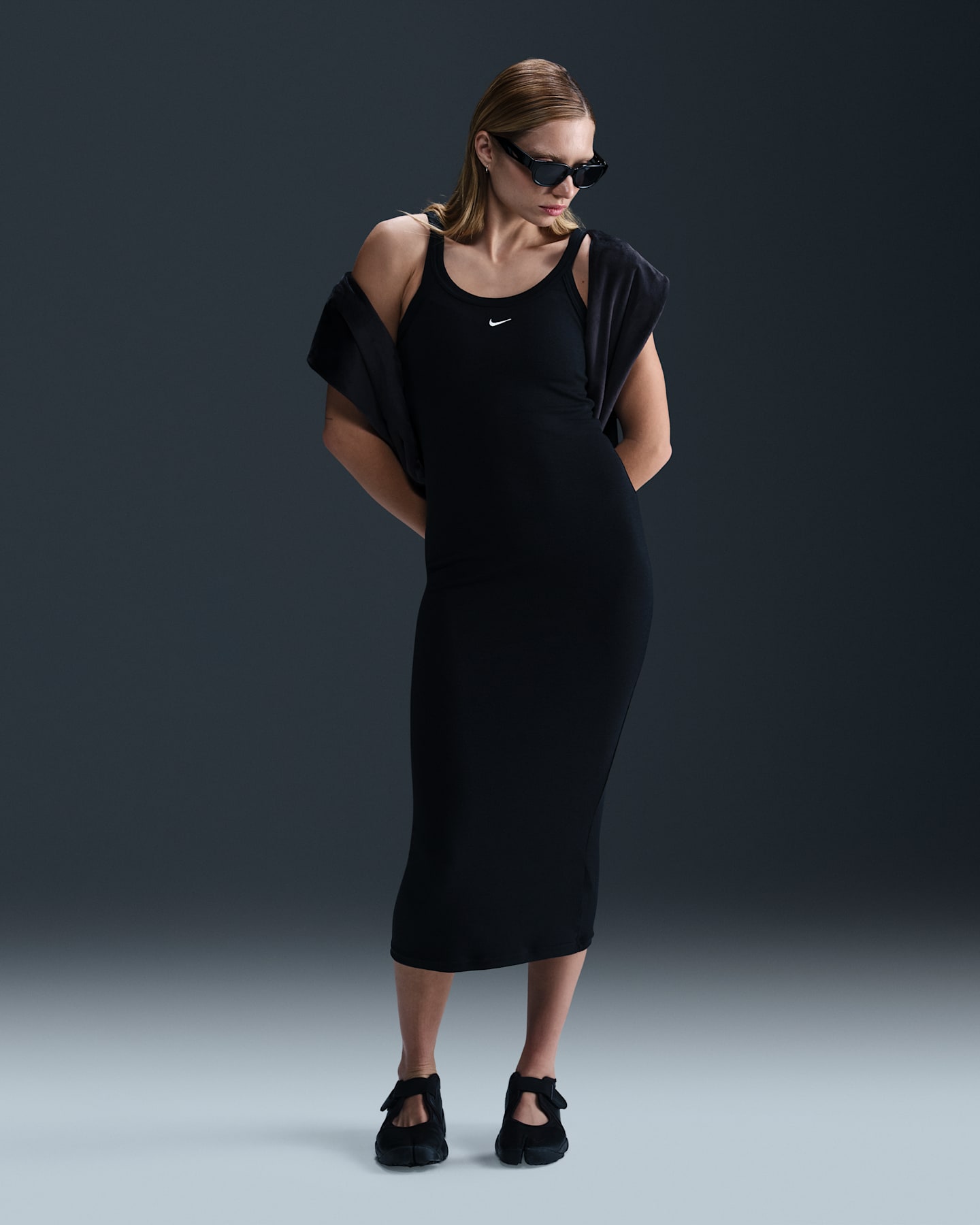Женские платья Nike Sportswear Chill Knit Women's Tight Mini-Rib Tank Dress — фото 6