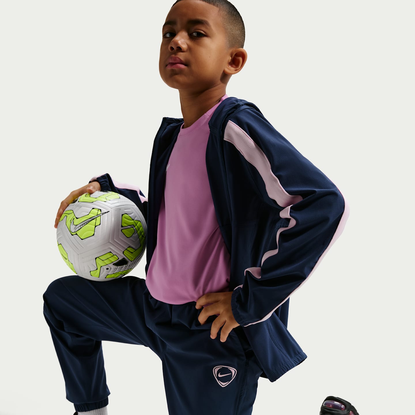 Детские брюки Nike Energy Big Kids' Repel Soccer Woven Pants — фото 4