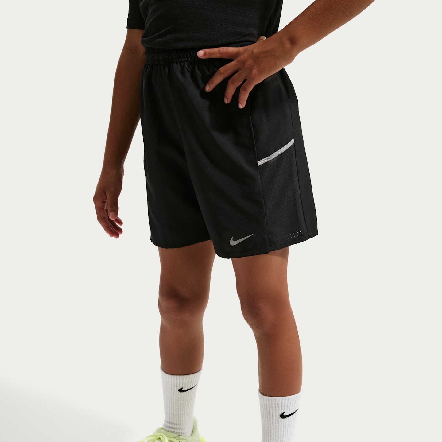 Детские брюки Nike Toddler Dri-FIT Miler Top and Shorts Set — фото 2