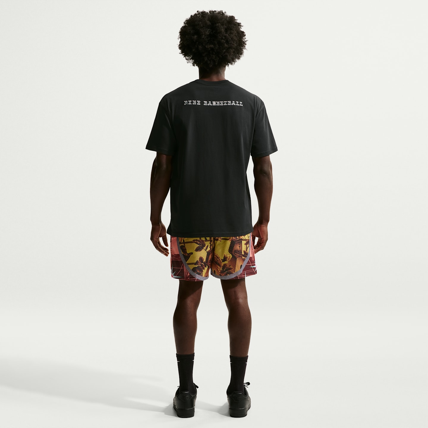 Мужские шорты Nike Standard Issue Men's Dri-FIT 5" Practice Mesh Basketball Shorts — фото 5