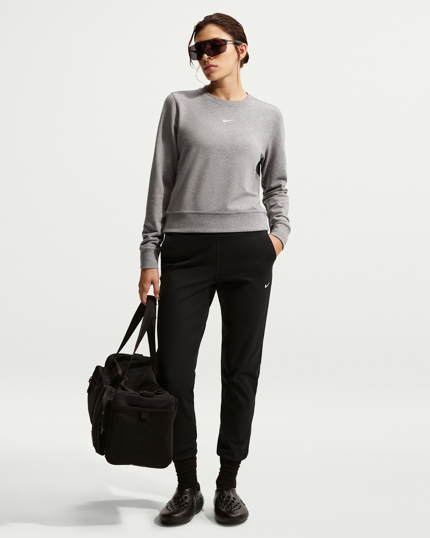 Женские брюки Nike One Women's High-Waisted Full-Length Knit Joggers — фото 6