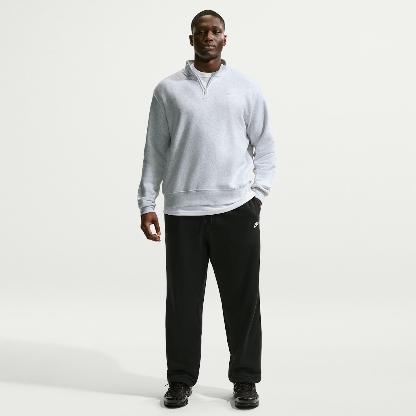 Мужские свитеры Nike Sportswear Club Men's 1/2-Zip Fleece Top — фото 9