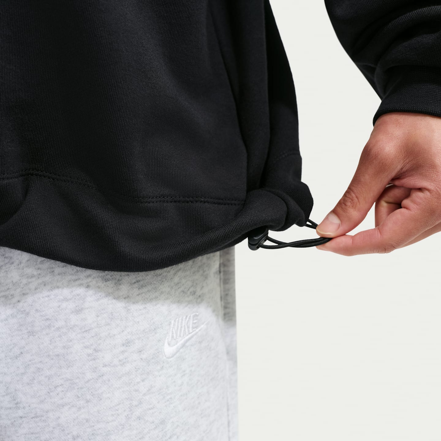 Мужские худи Nike Sportswear Club Men's Oversized French Terry Crew-Neck Sweatshirt — фото 6