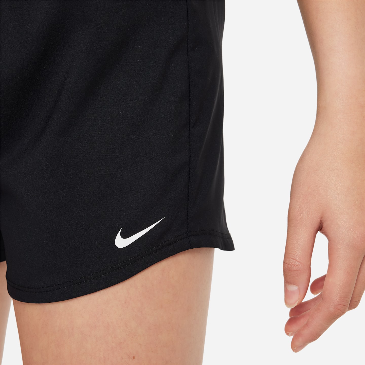 Детские шорты Nike One Big Kids' (Girls') Dri-FIT High-Waisted Woven Training Shorts — фото 4