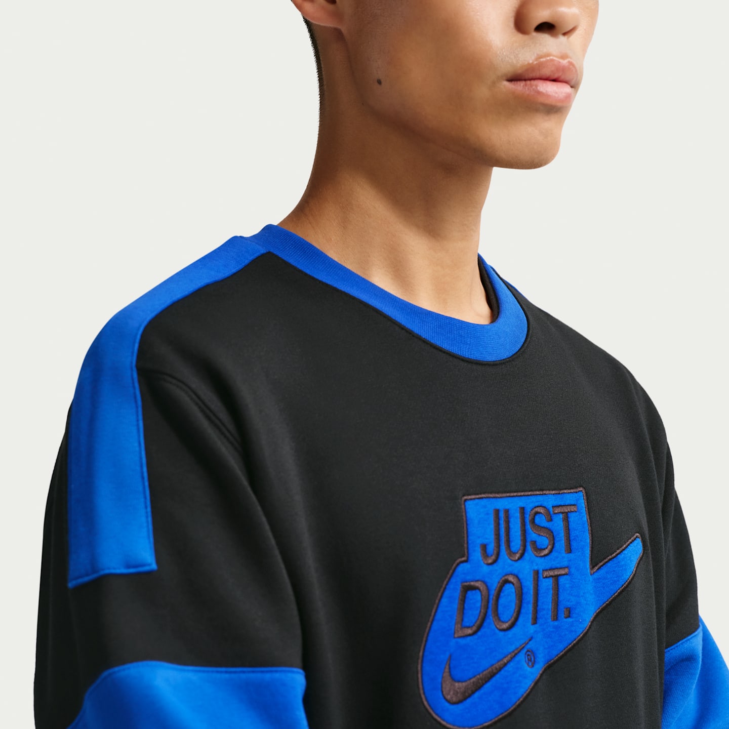 Мужские худи Nike Sportswear Club Men's Fleece Crew-Neck Sweatshirt — фото 3