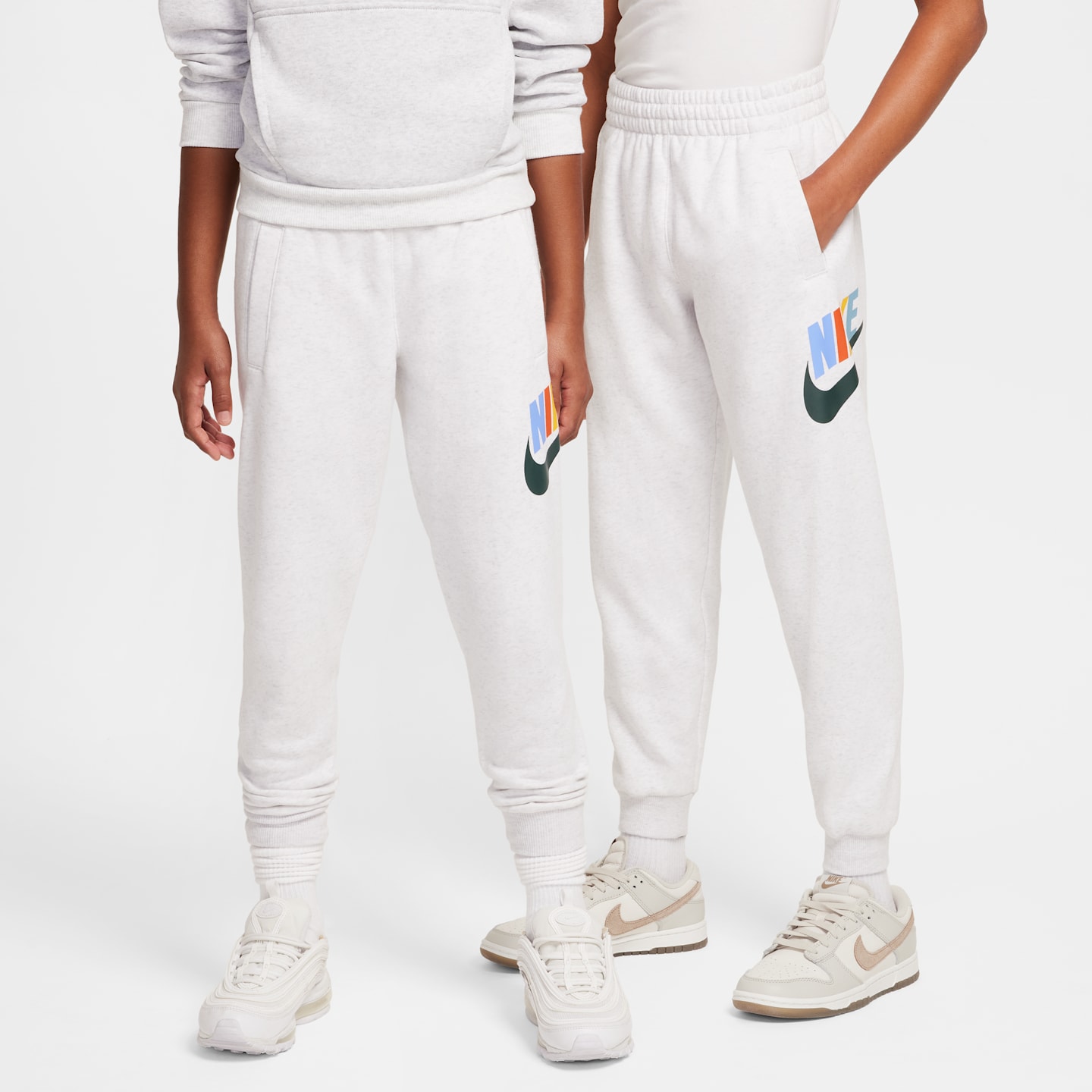 Детские брюки Nike Club Fleece Big Kids' Joggers — фото 1