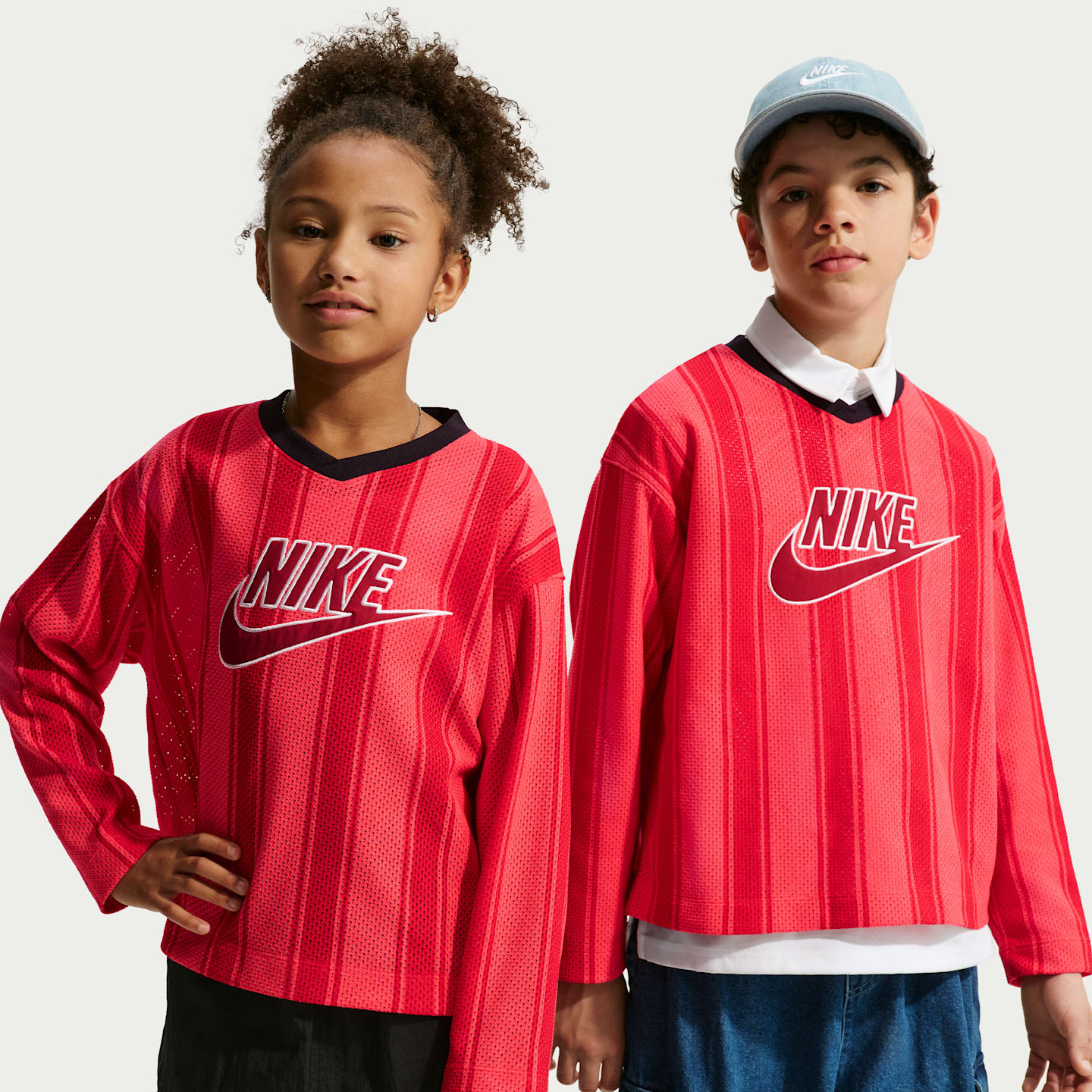 Детские топы Nike Sportswear Collection Big Kids' Long-Sleeve Mesh Jersey — фото 1