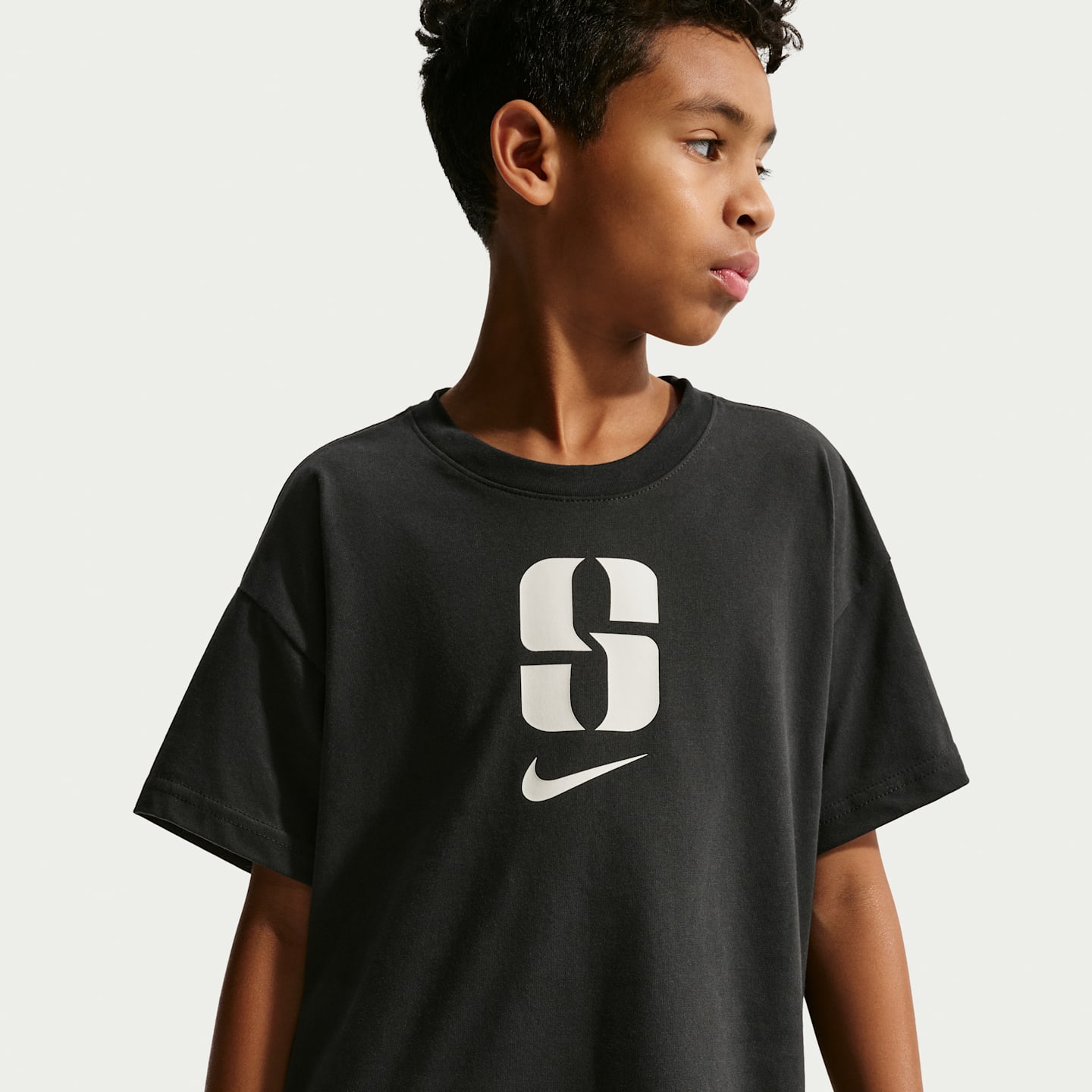 Детские футболки Nike Sabrina Kids' Dri-FIT Max90 T-Shirt — фото 3
